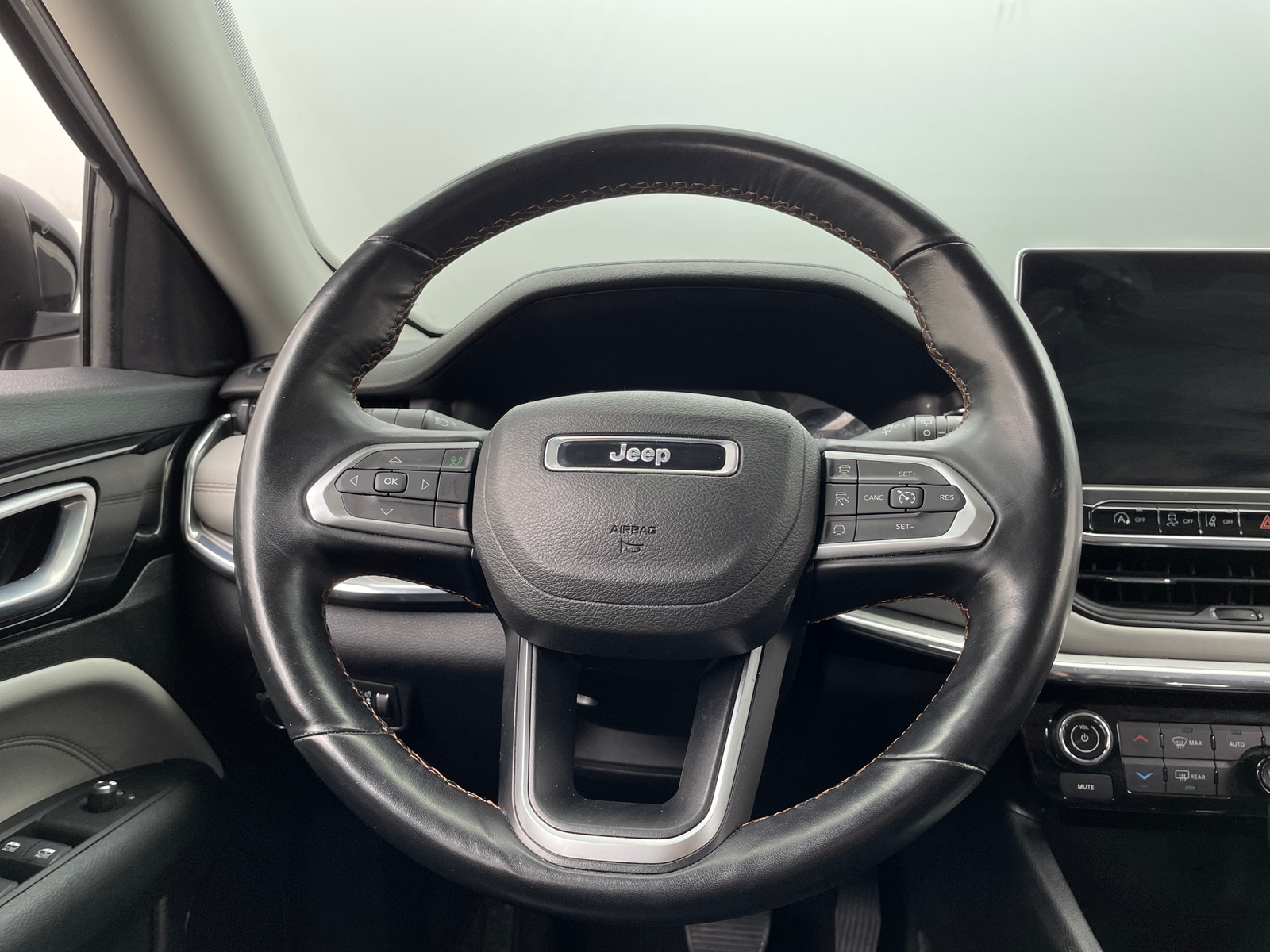 Thumbnail: 2022 Jeep Compass - 4