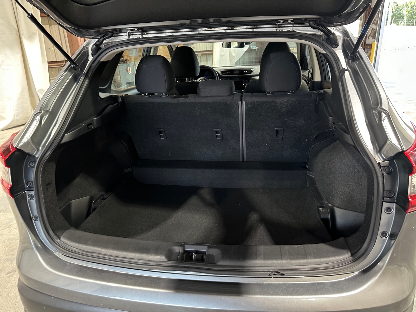 Thumbnail: 2021 Nissan Rogue Sport - 7