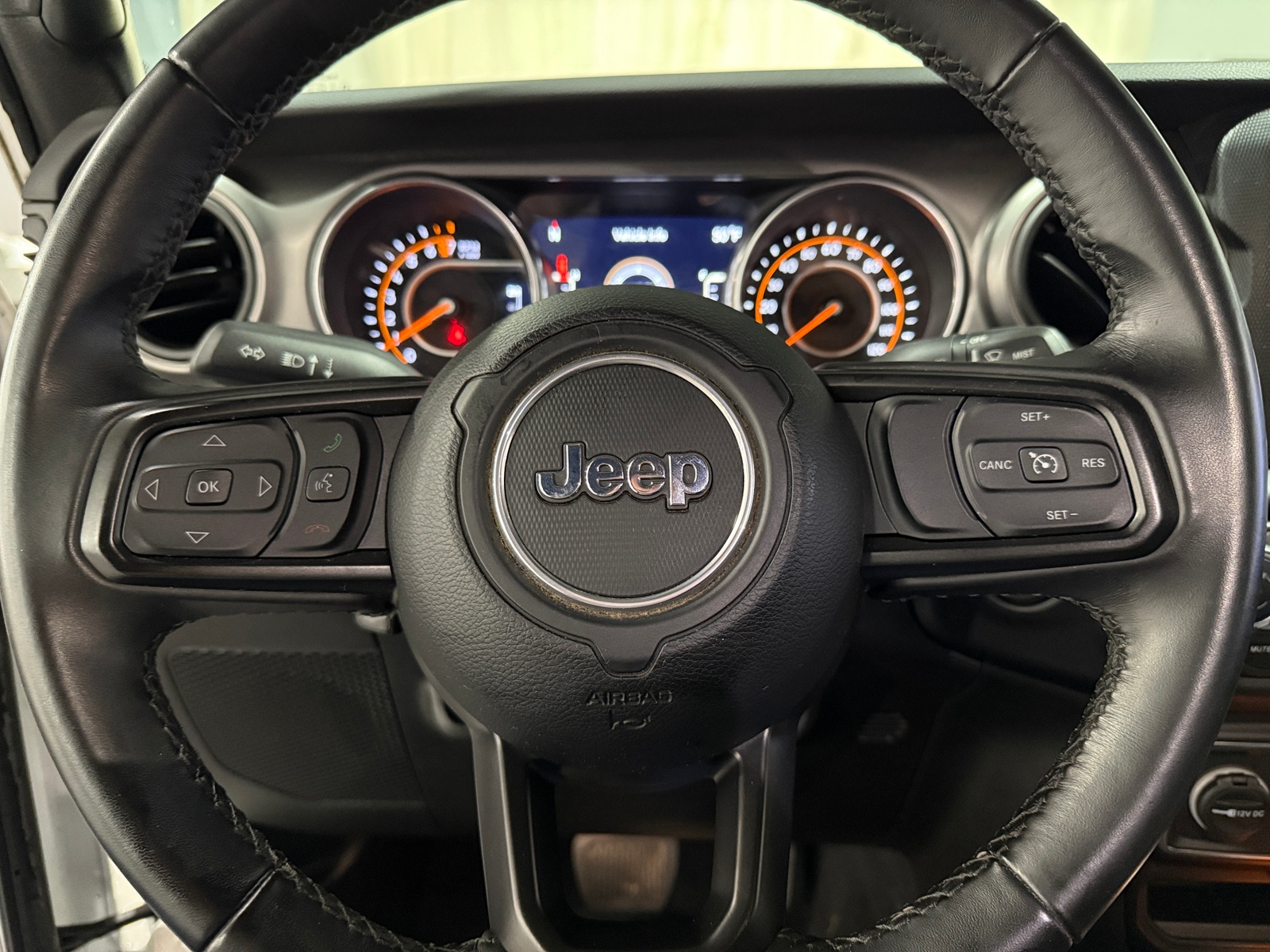Thumbnail: 2021 Jeep Wrangler - 5