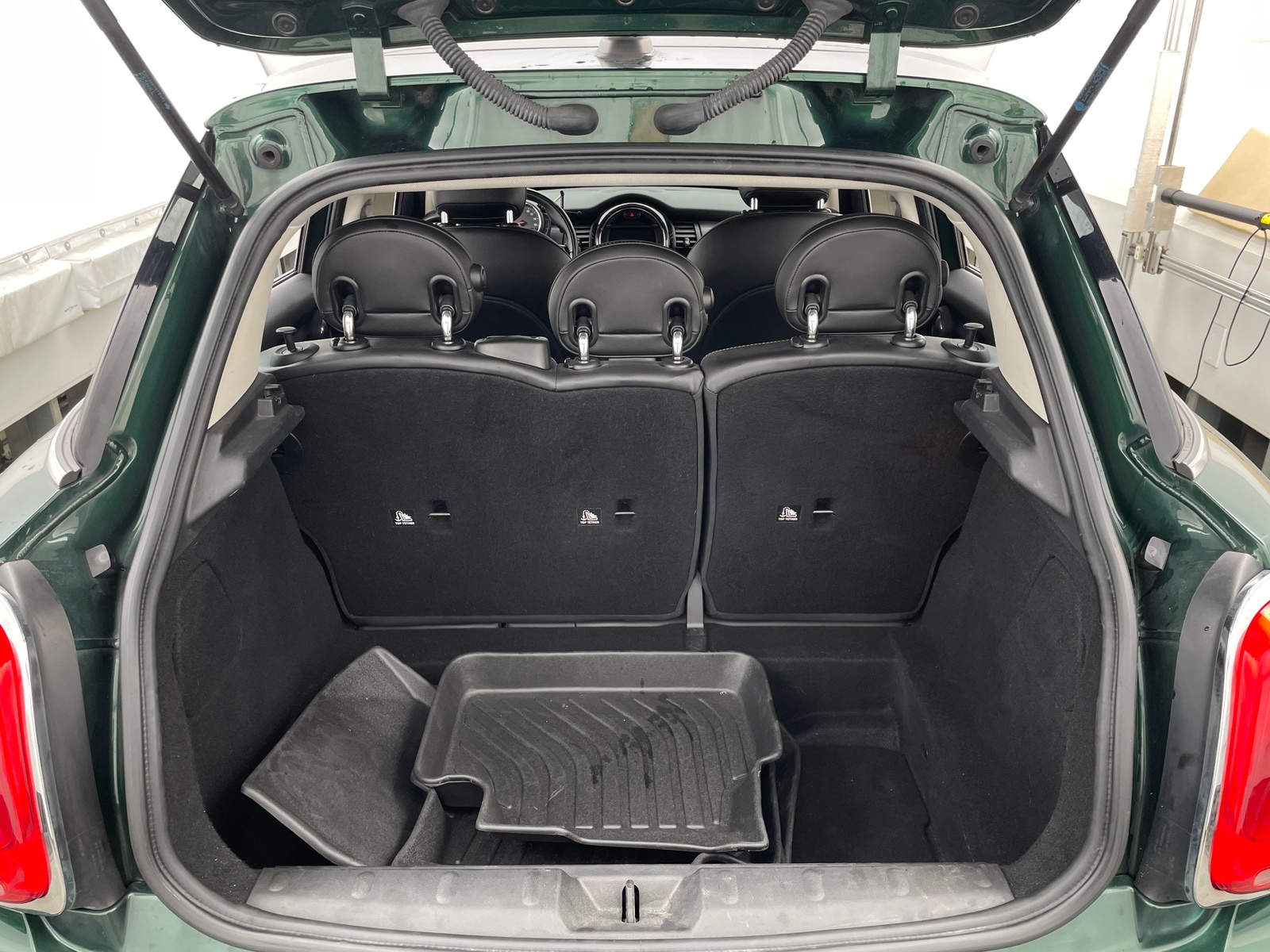 Thumbnail: 2018 MINI Cooper Hardtop - 6