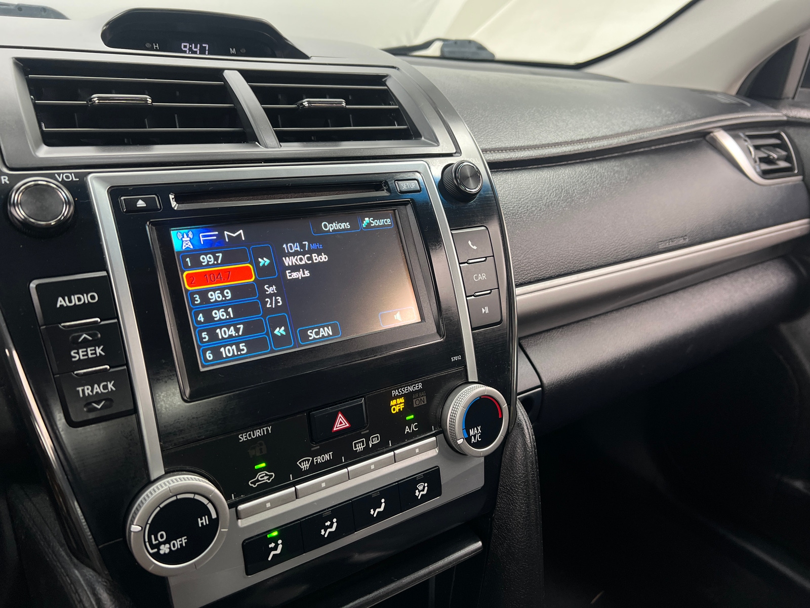 Thumbnail: 2012 Toyota Camry - 4