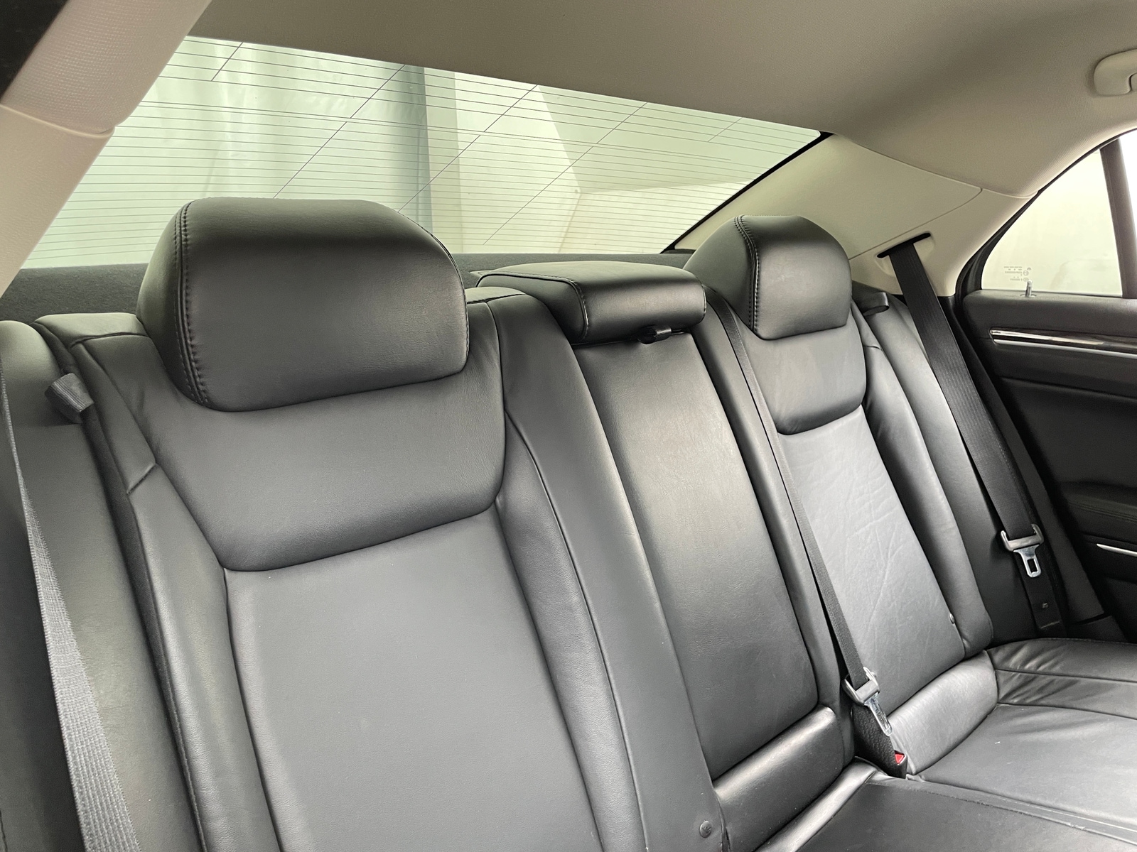Thumbnail: 2016 Chrysler 300 - 5