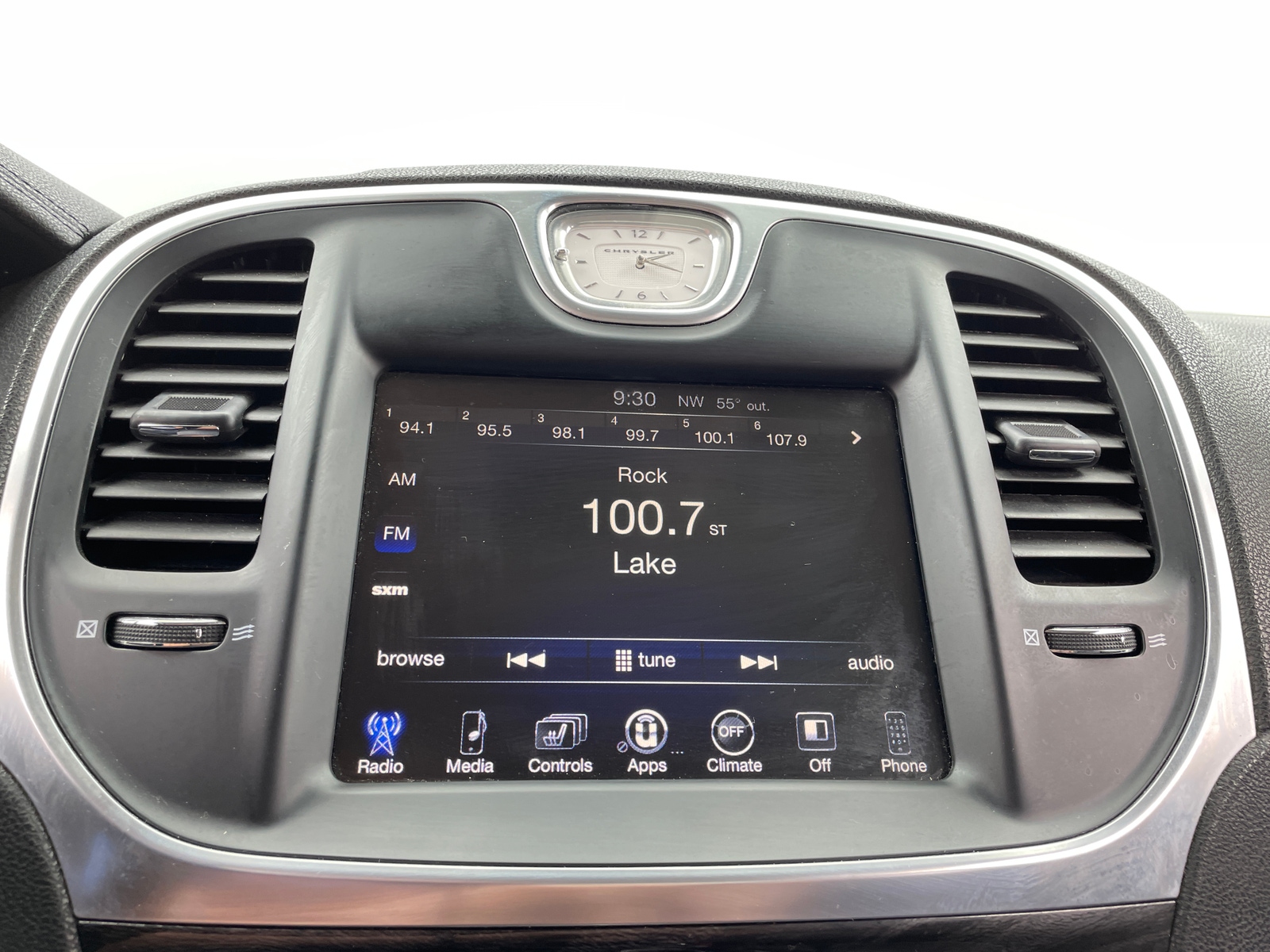 Thumbnail: 2016 Chrysler 300 - 3
