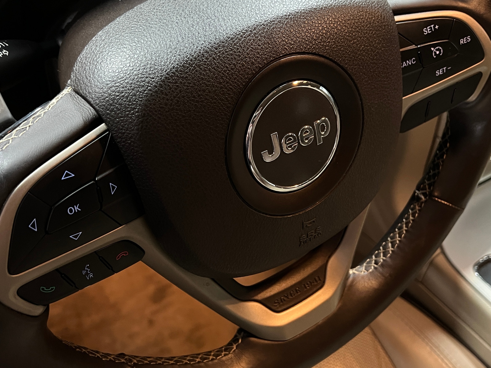 Thumbnail: 2014 Jeep Grand Cherokee - 4