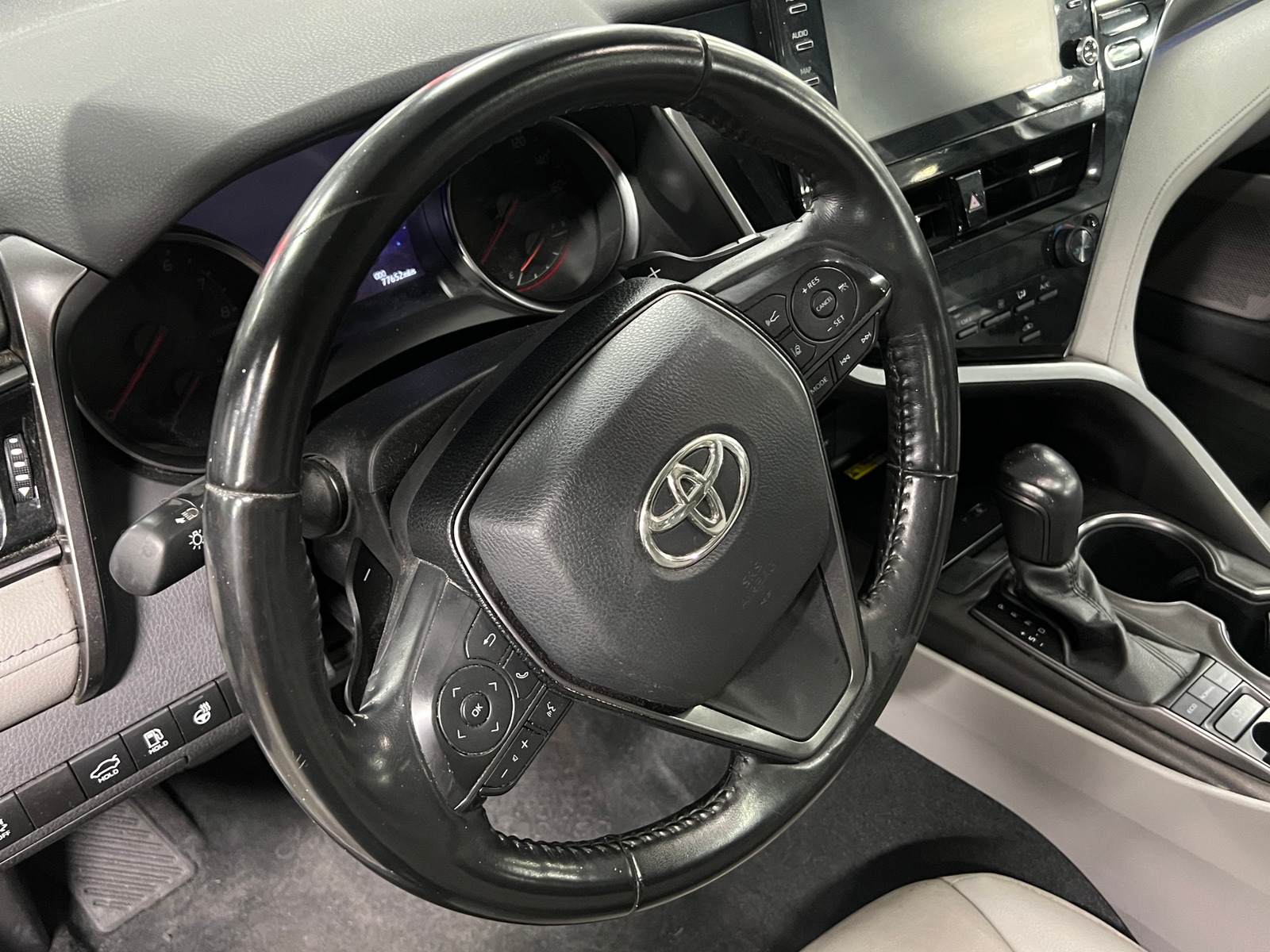 Thumbnail: 2023 Toyota Camry - 4