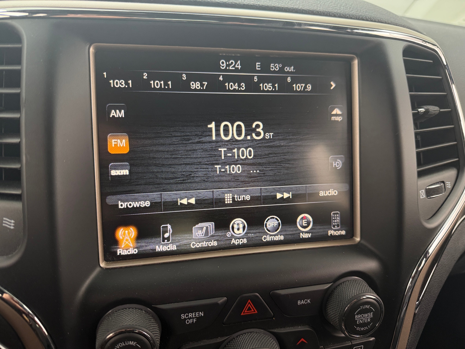 Thumbnail: 2016 Jeep Grand Cherokee - 3