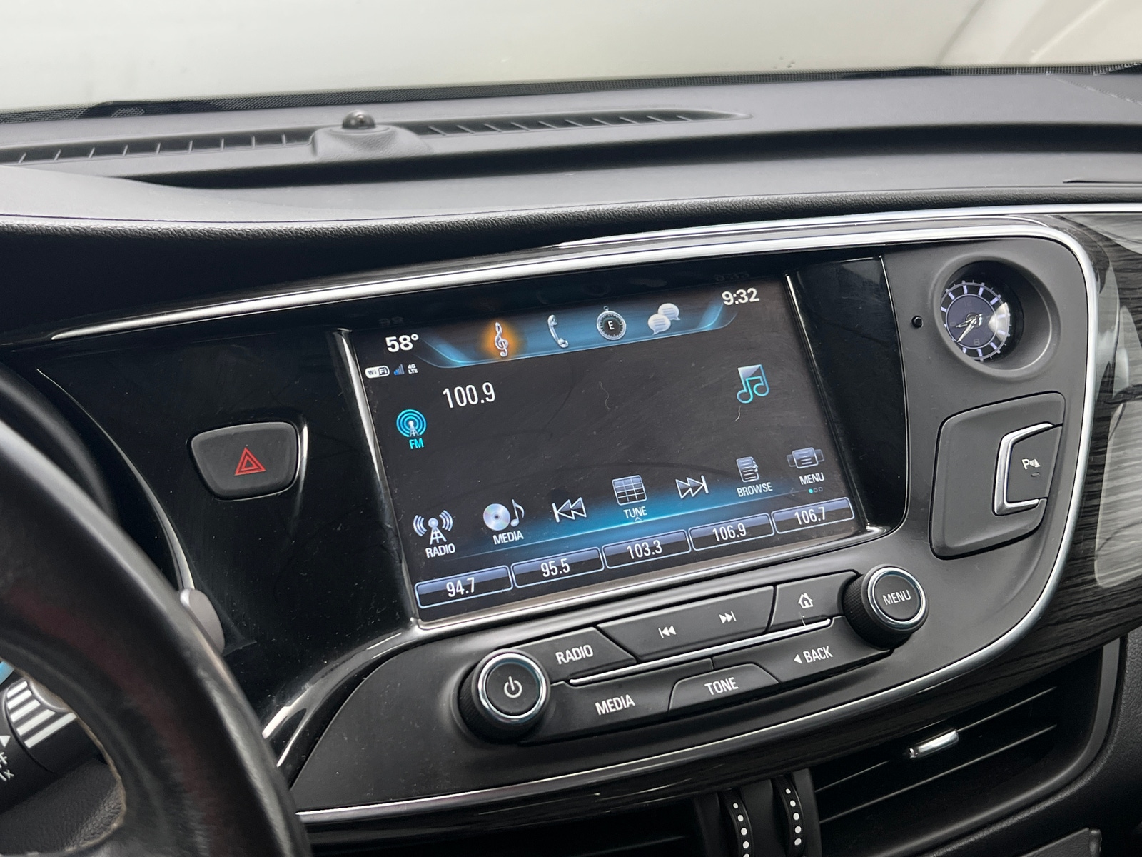 Thumbnail: 2018 Buick Envision - 3