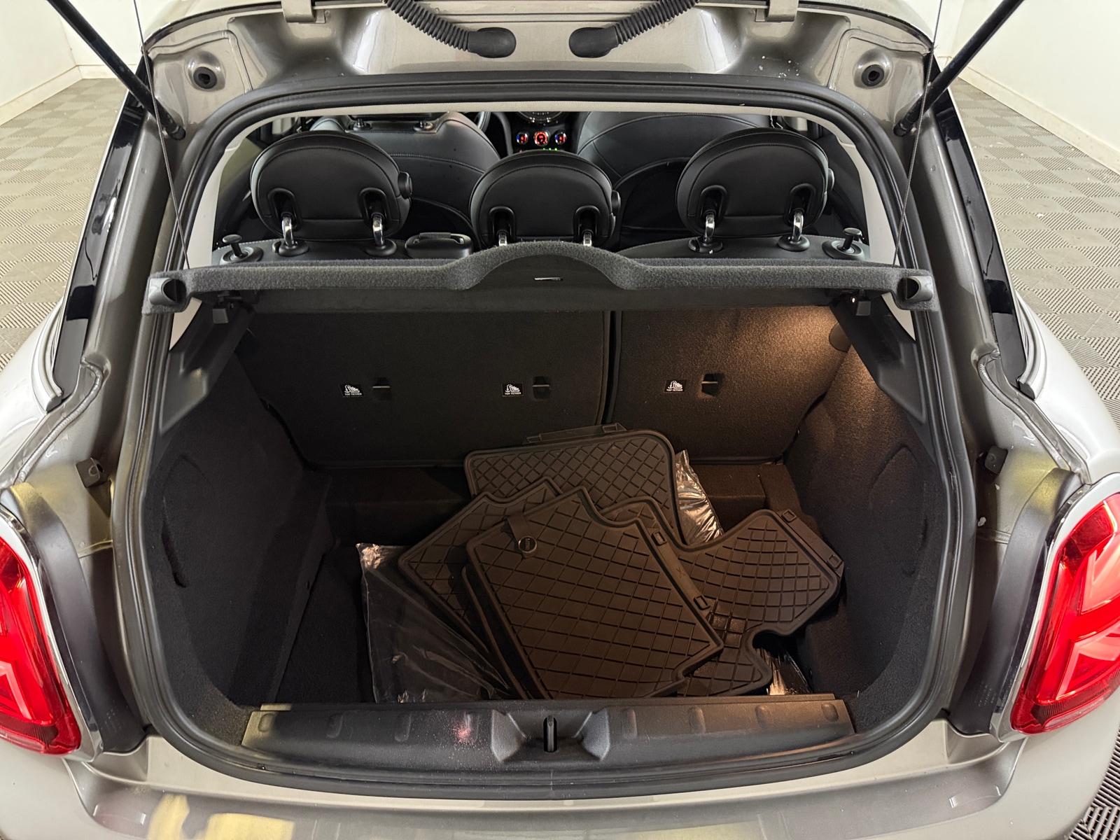 Thumbnail: 2020 MINI Cooper Hardtop - 6