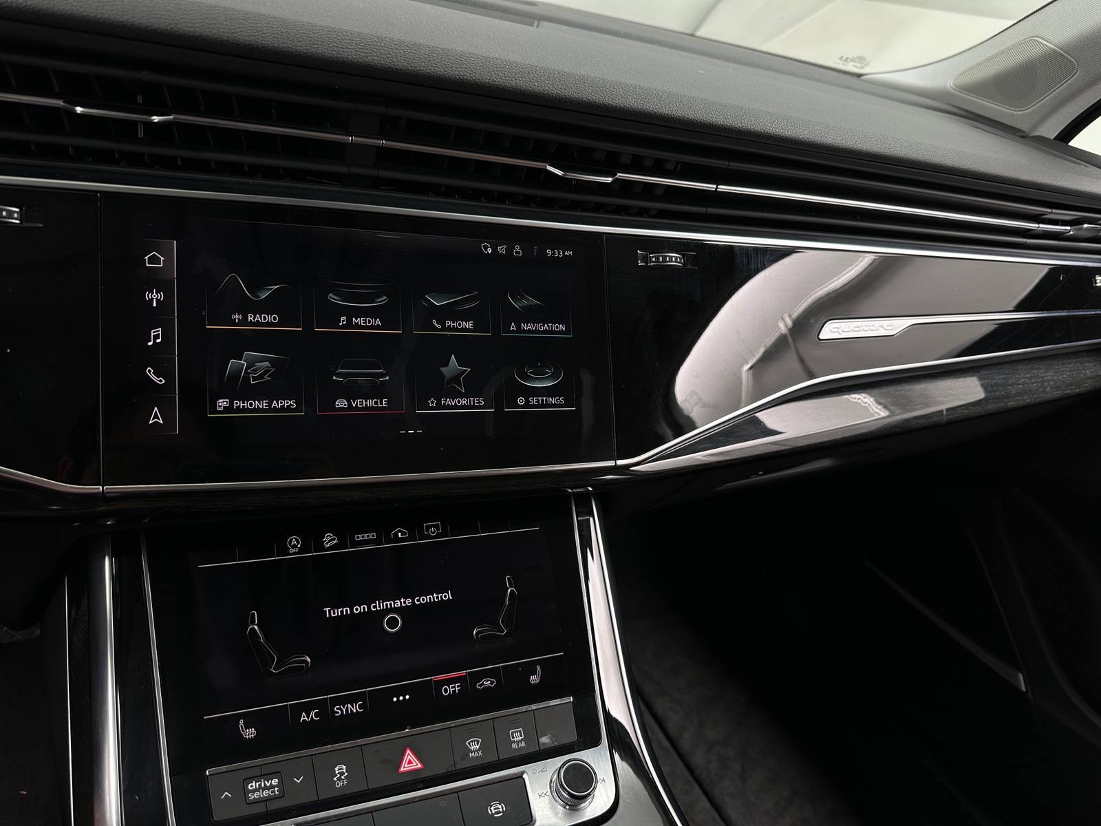 Thumbnail: 2021 Audi Q7 - 3