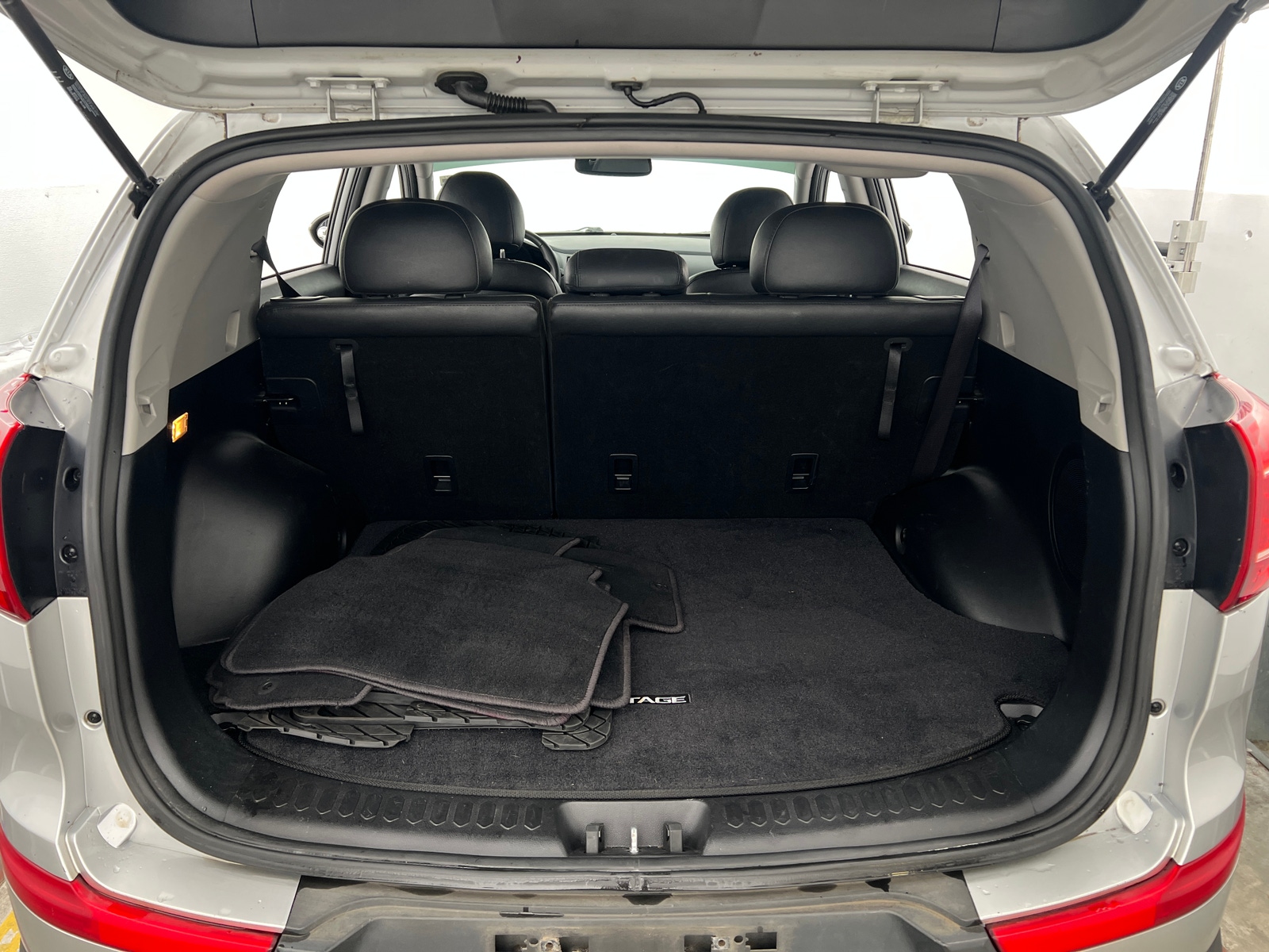 Thumbnail: 2012 Kia Sportage - 6