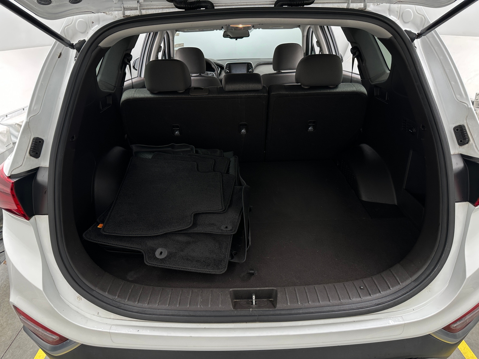 Thumbnail: 2019 Hyundai Santa Fe - 7