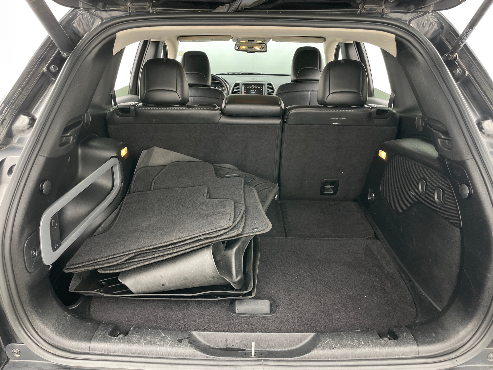 Thumbnail: 2014 Jeep Cherokee - 6