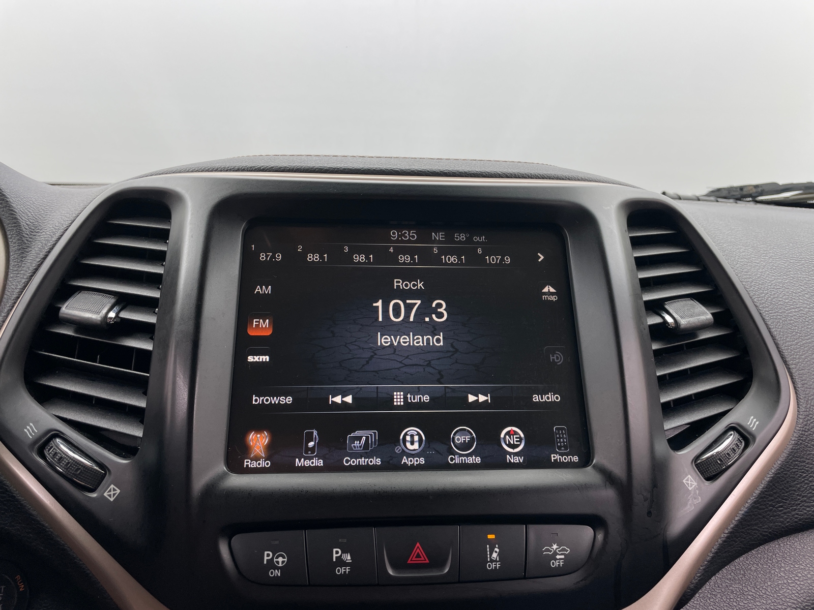 Thumbnail: 2014 Jeep Cherokee - 3