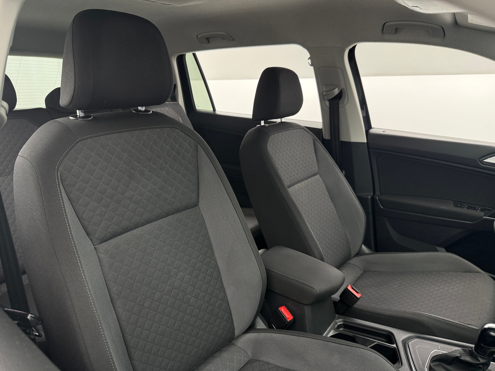 Thumbnail: 2020 Volkswagen Tiguan - 2