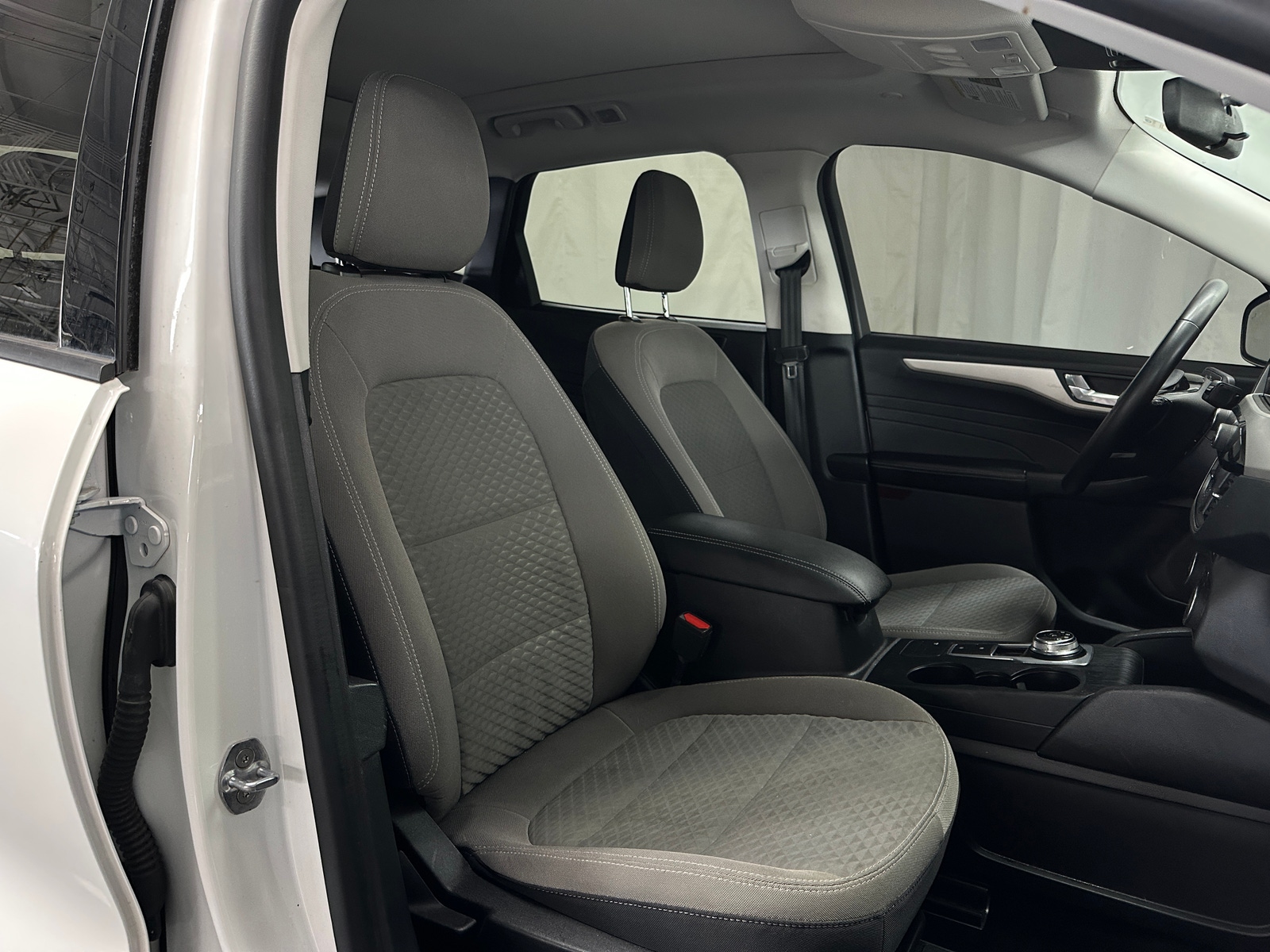 Thumbnail: 2021 Ford Escape - 2