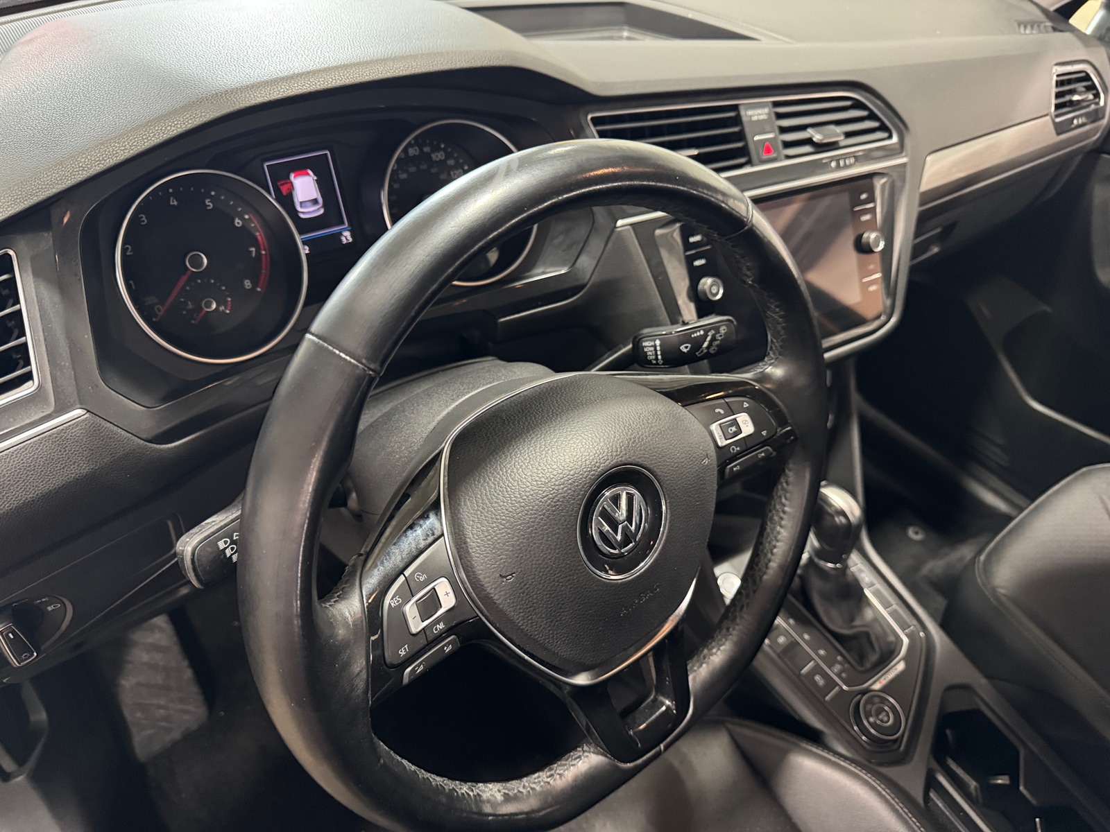 Thumbnail: 2018 Volkswagen Tiguan - 2