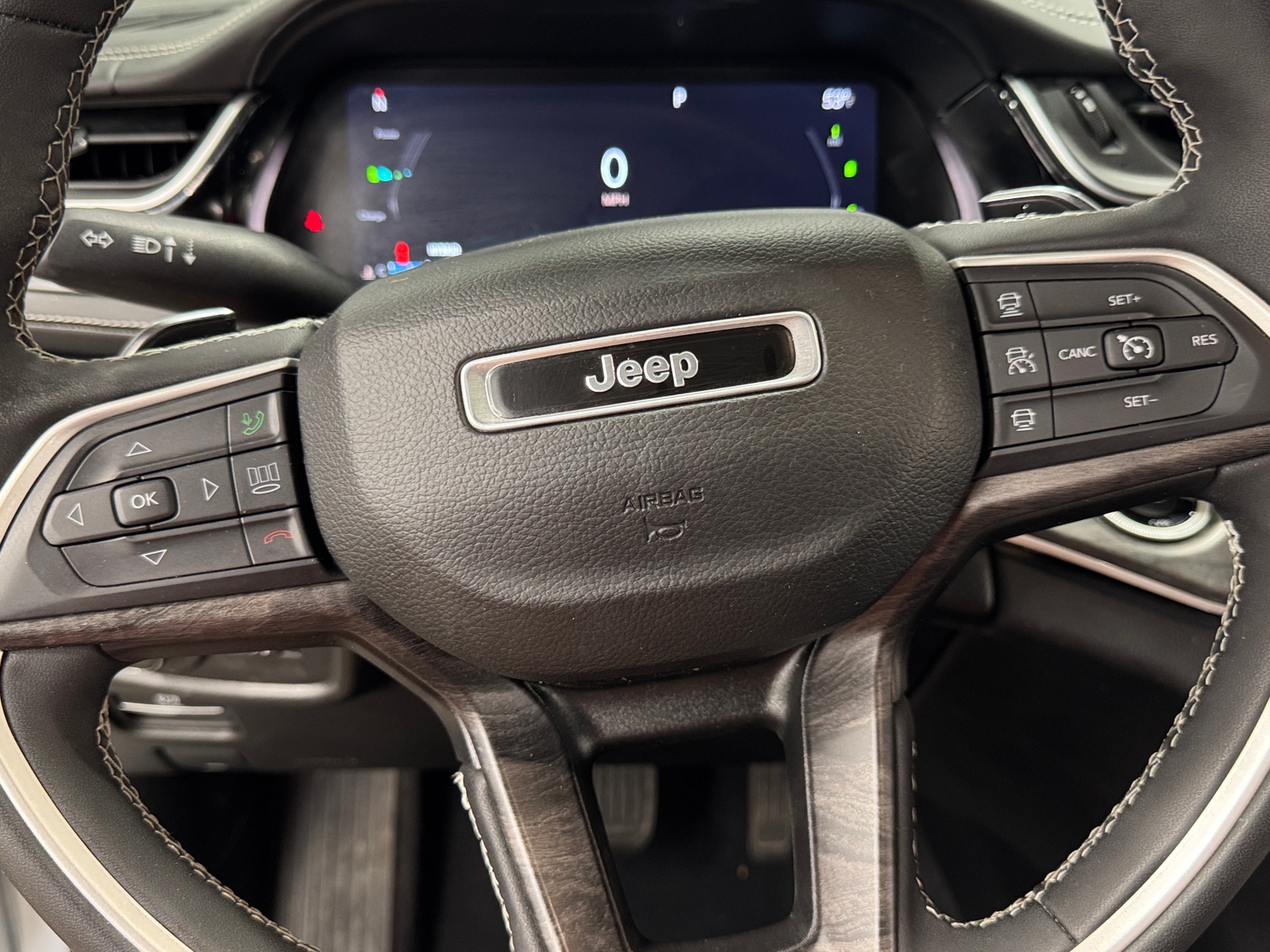 Thumbnail: 2022 Jeep Grand Cherokee - 4