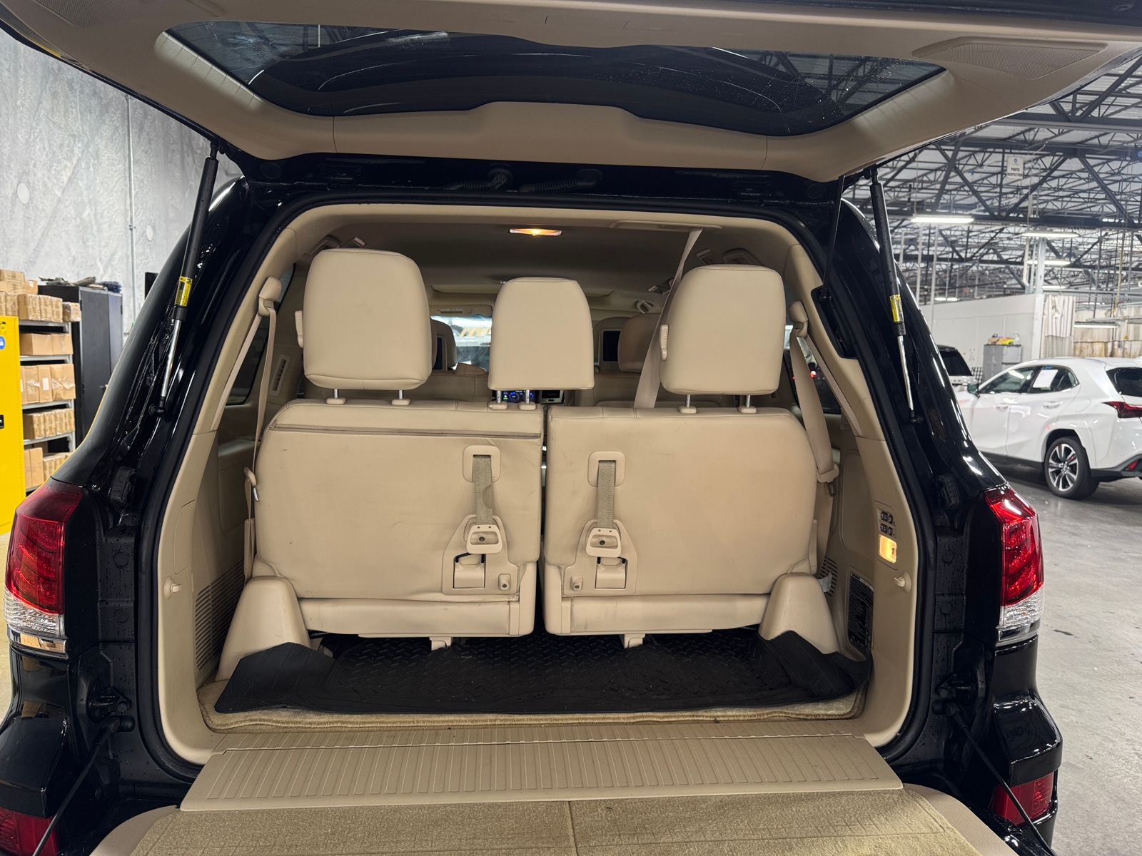 Thumbnail: 2013 Lexus LX - 6