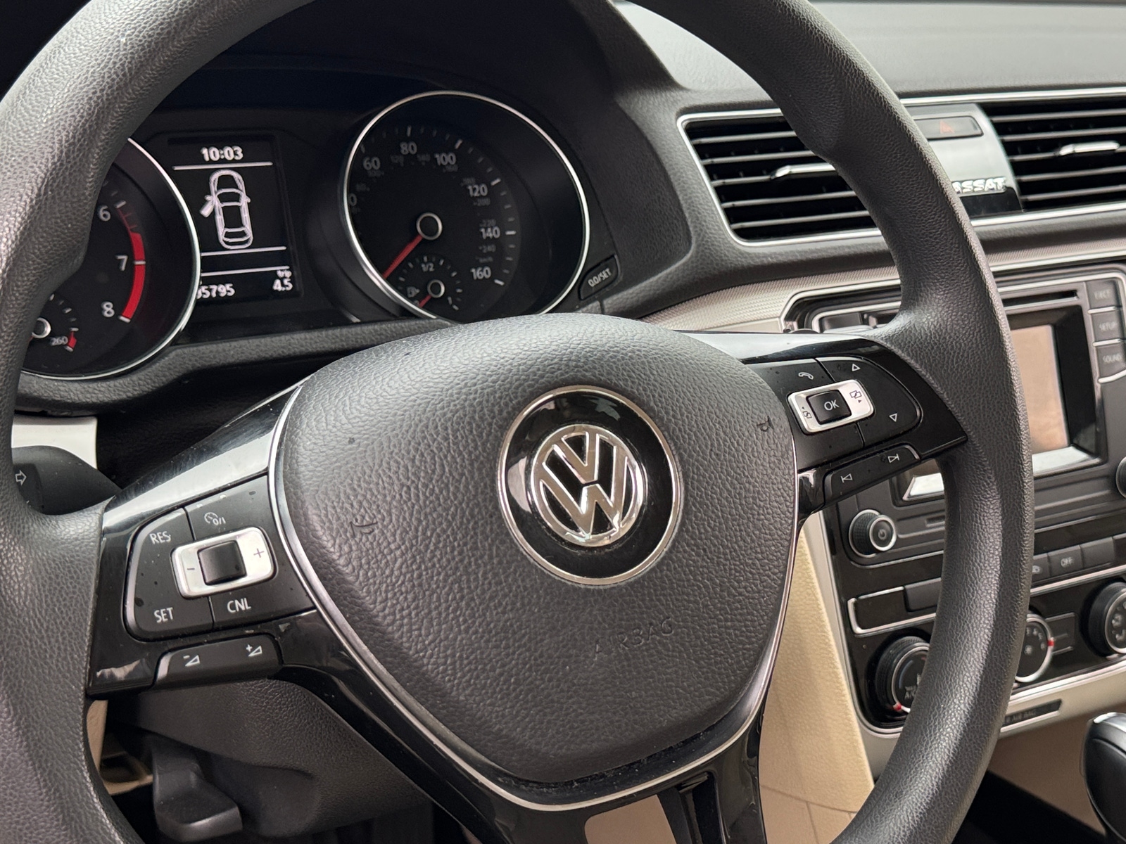 Thumbnail: 2018 Volkswagen Passat - 5