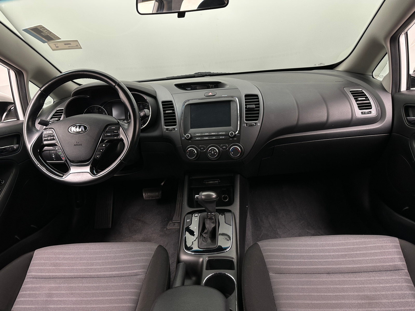 Thumbnail: 2018 Kia Forte - 3