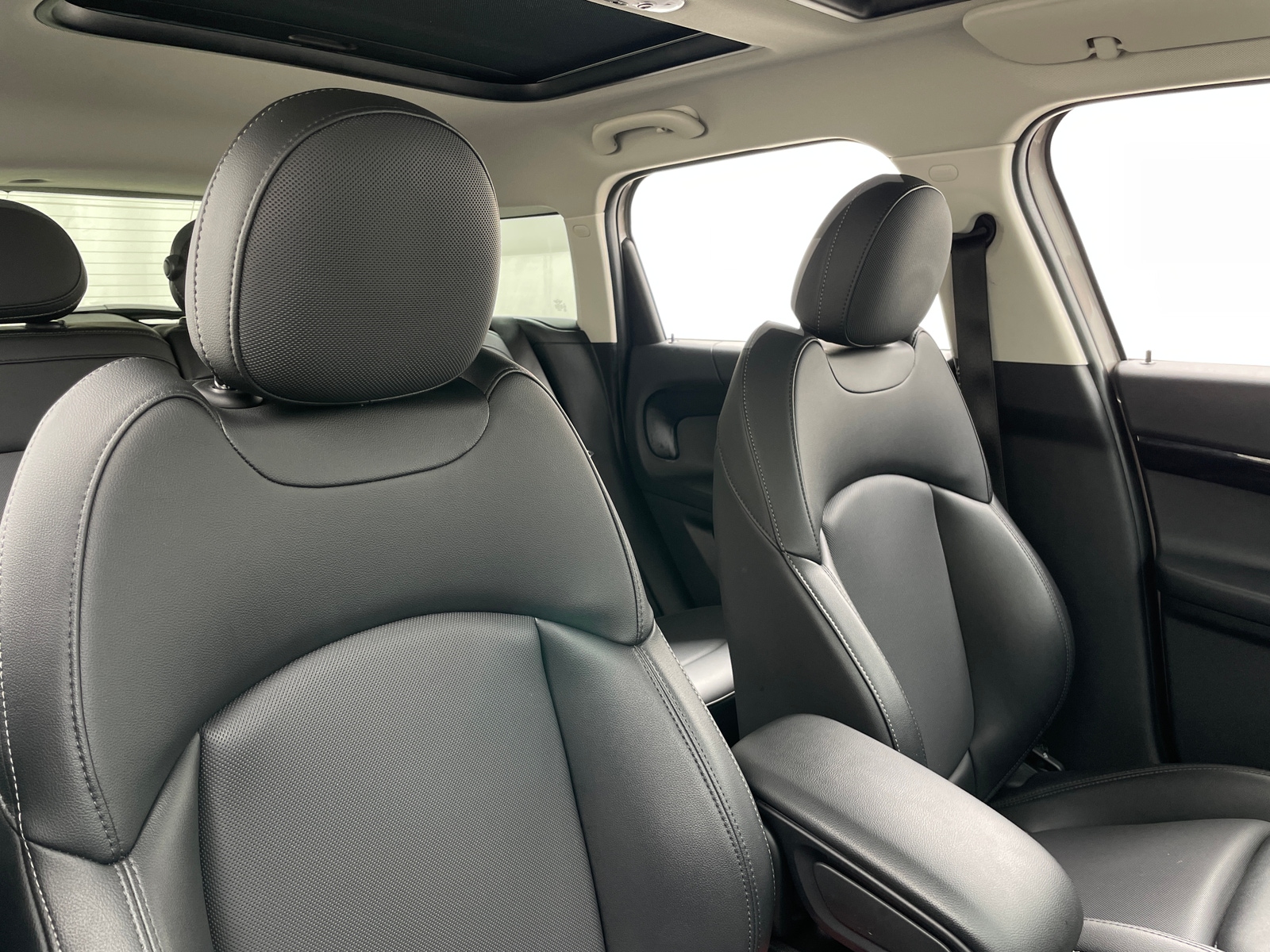 Thumbnail: 2022 MINI Cooper Countryman - 2