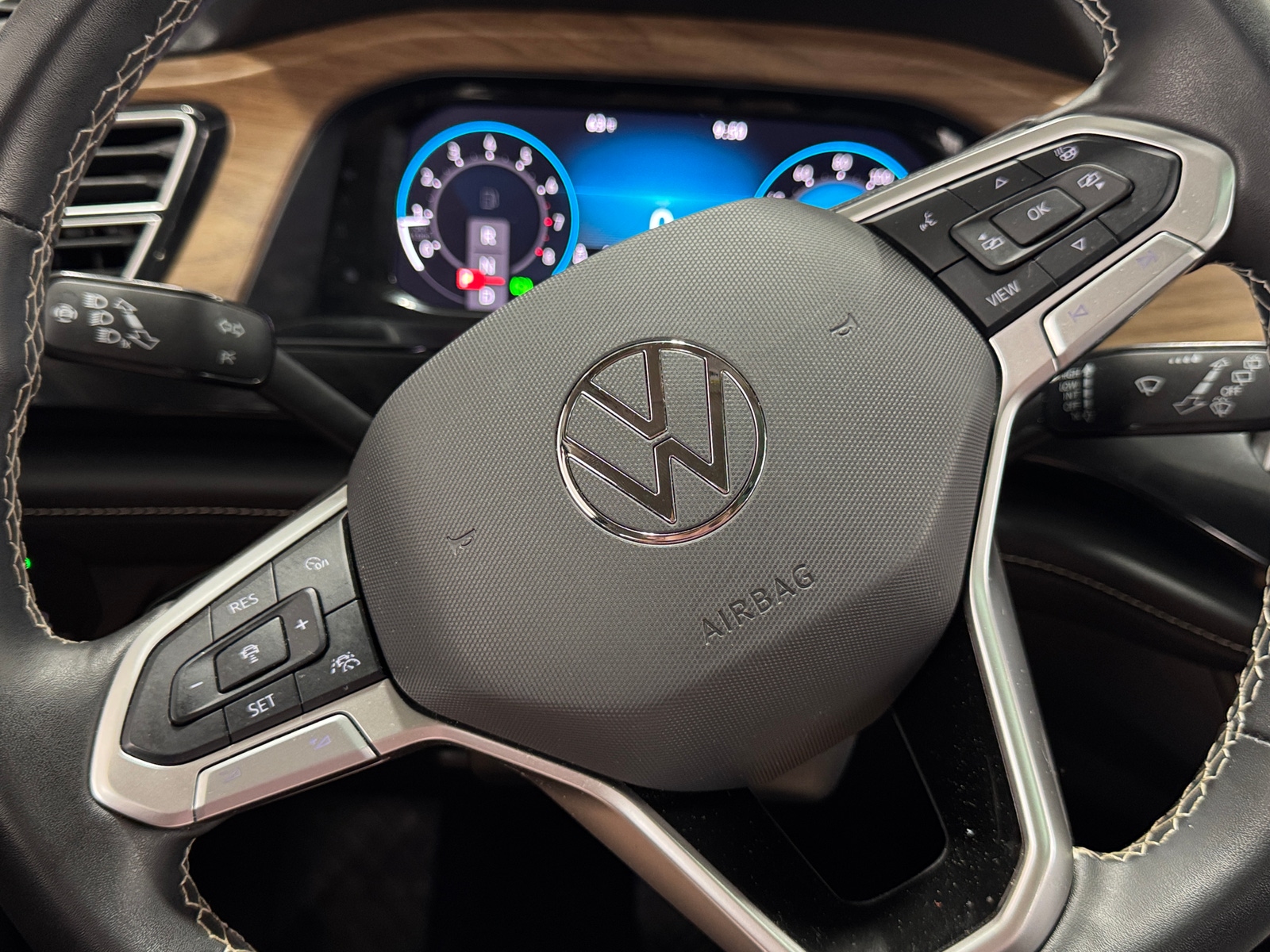 Thumbnail: 2024 Volkswagen Atlas - 4