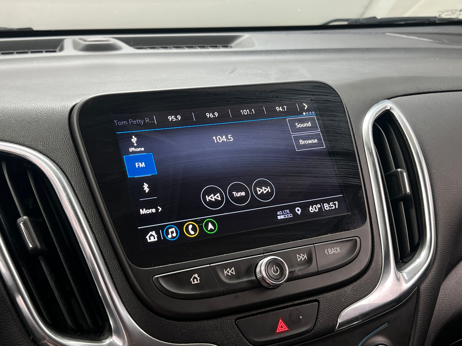Thumbnail: 2019 Chevrolet Equinox - 4