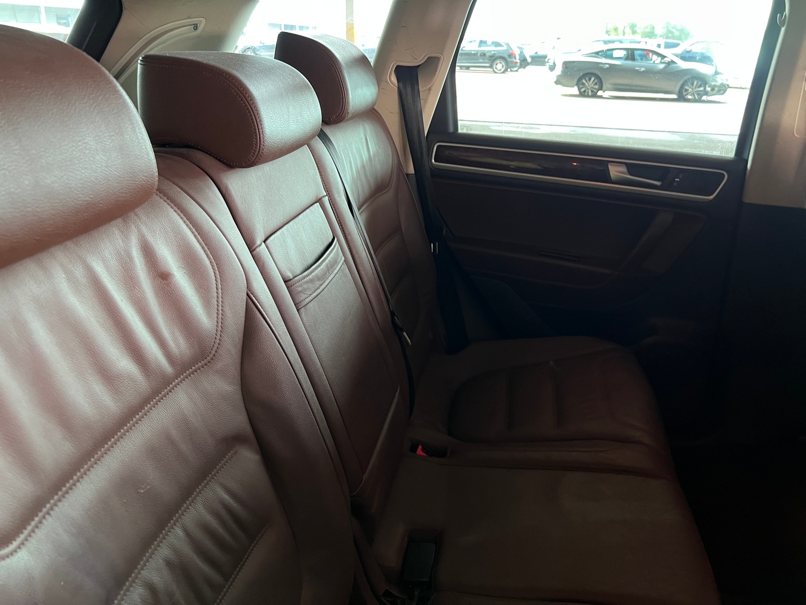 Thumbnail: 2012 Volkswagen Touareg - 6