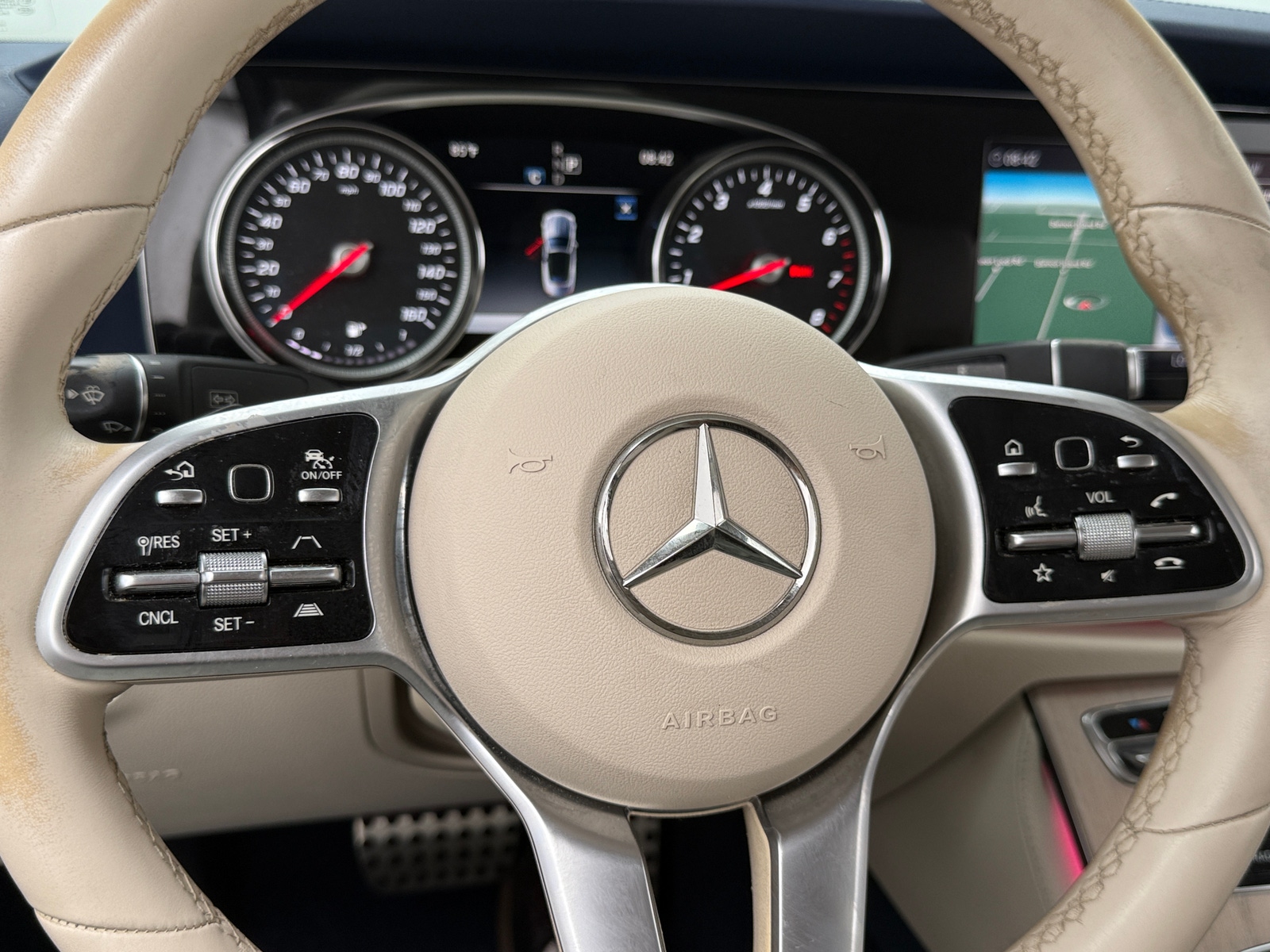 Thumbnail: 2019 Mercedes-Benz E-Class - 4
