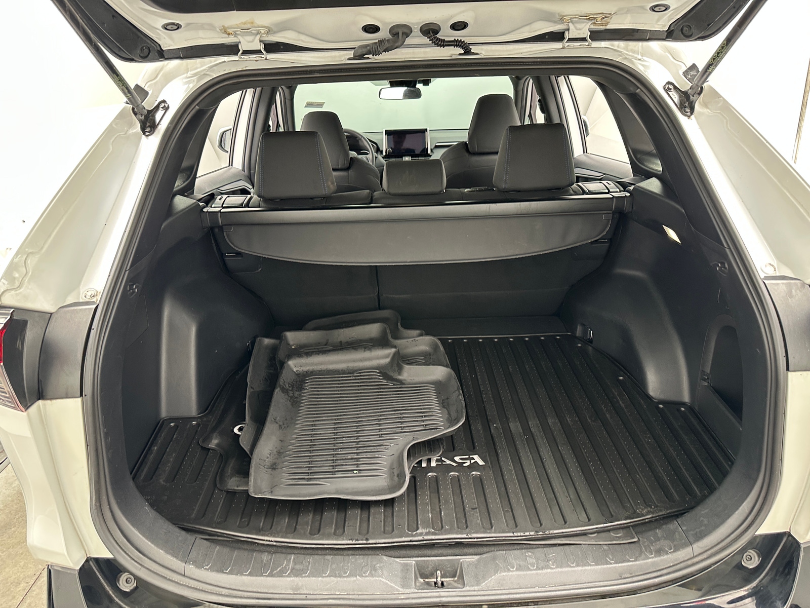 Thumbnail: 2023 Toyota RAV4 - 7