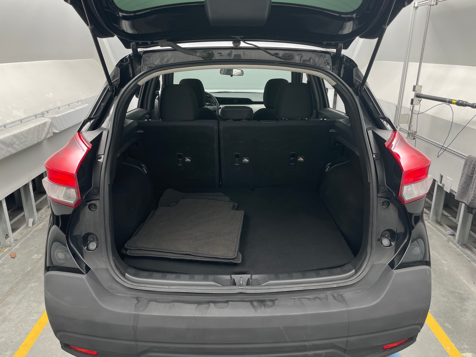 Thumbnail: 2018 Nissan Kicks - 7