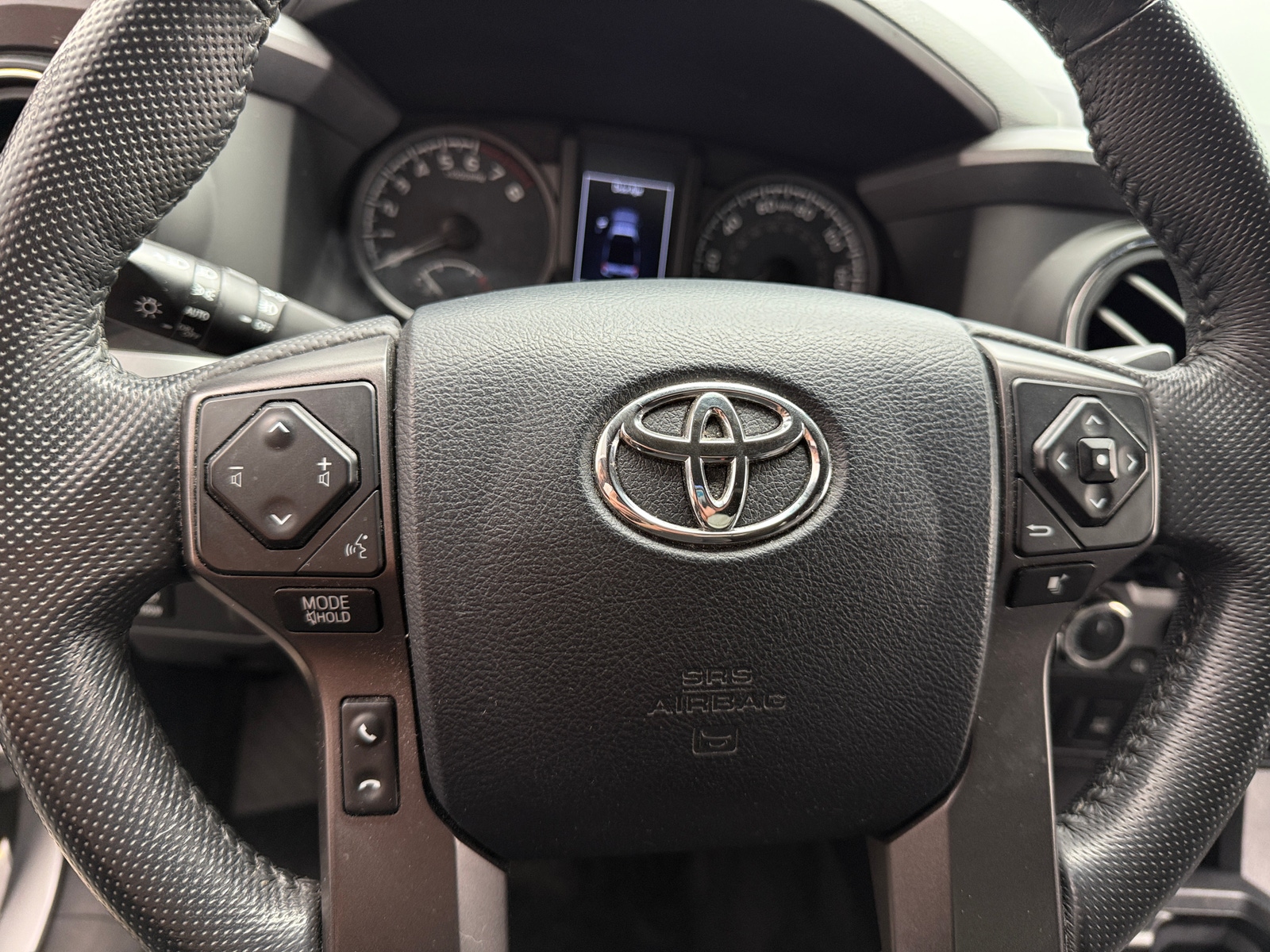 Thumbnail: 2017 Toyota Tacoma - 5