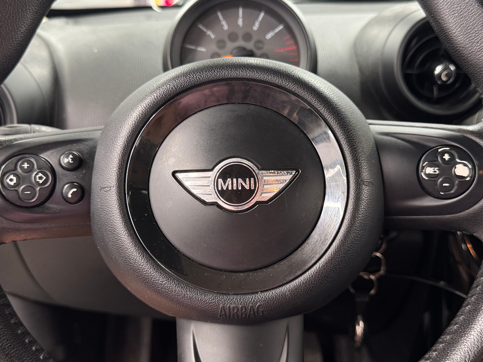 Thumbnail: 2015 MINI Cooper Countryman - 4