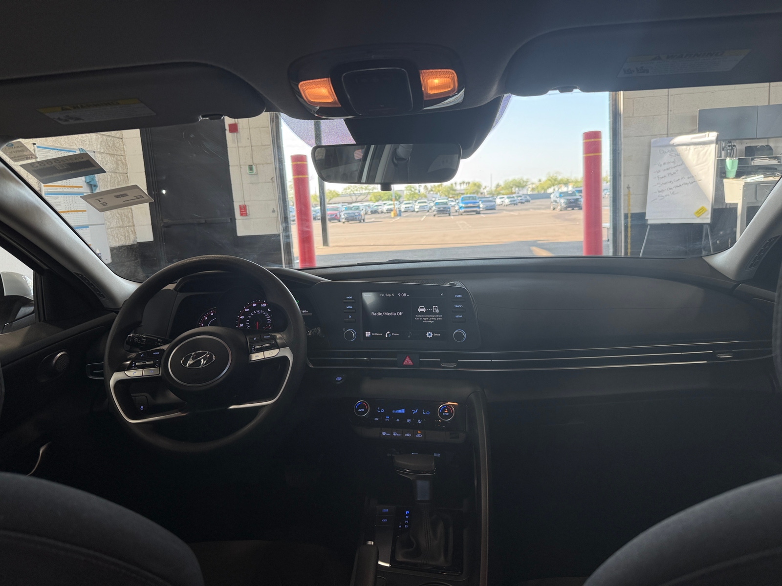 Thumbnail: 2023 Hyundai Elantra - 3