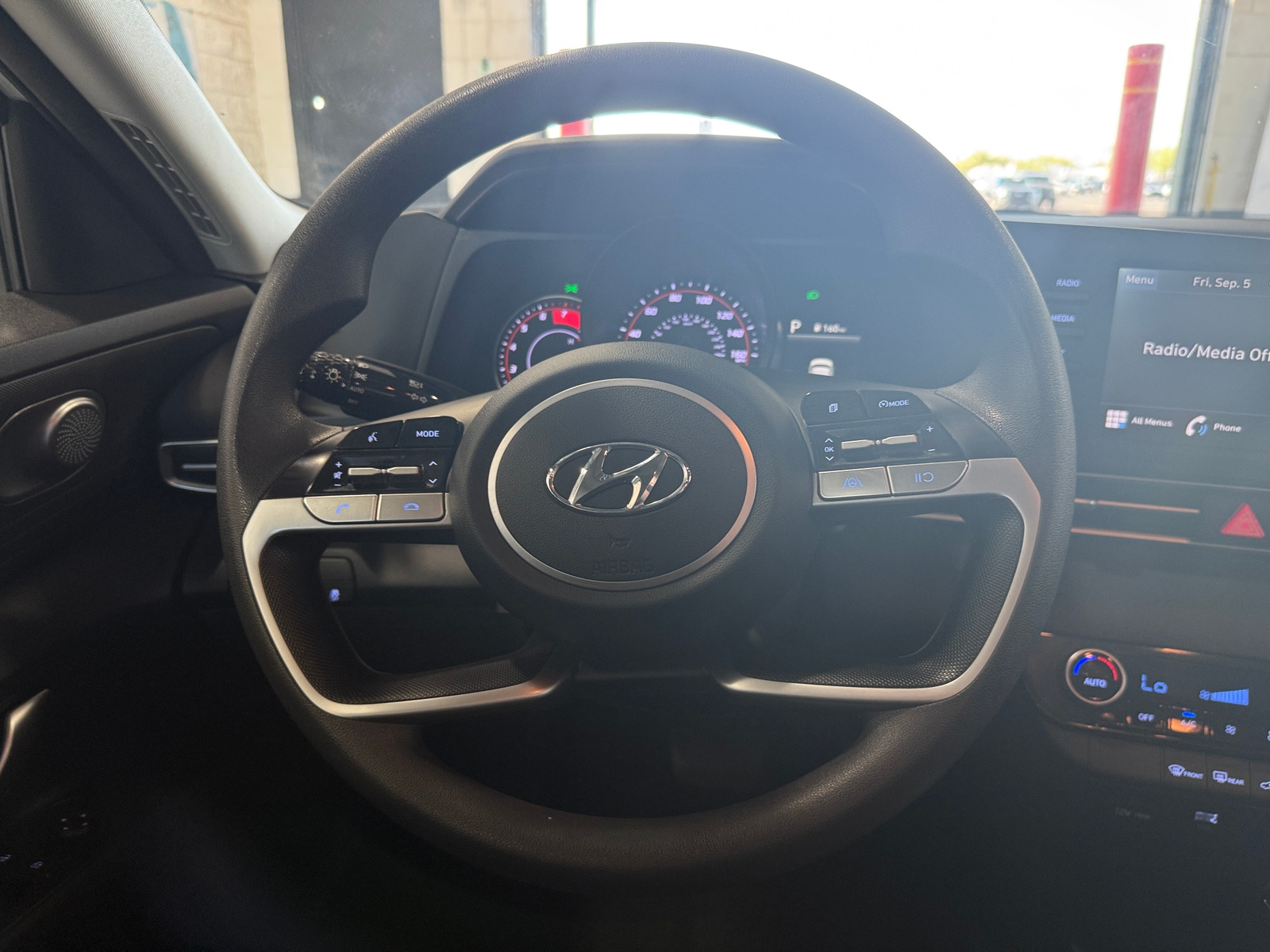 Thumbnail: 2023 Hyundai Elantra - 5