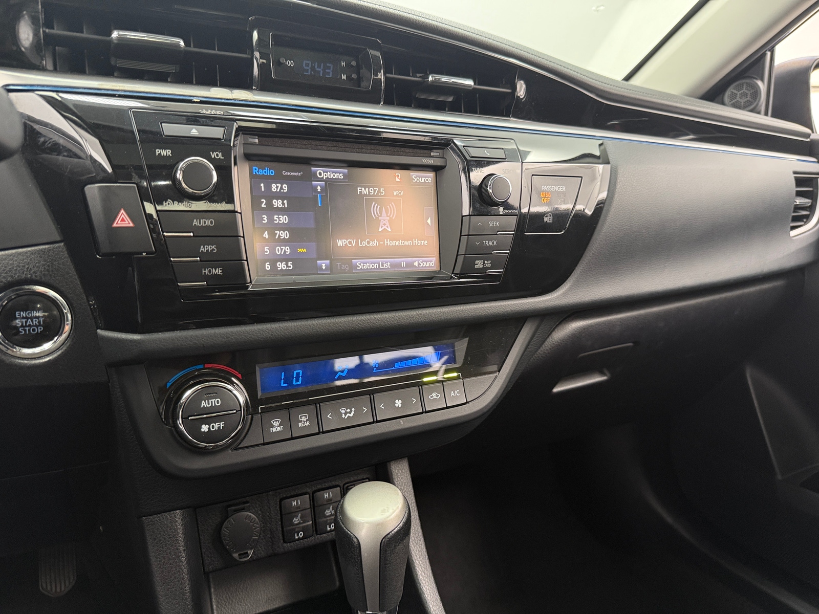 Thumbnail: 2016 Toyota Corolla - 3