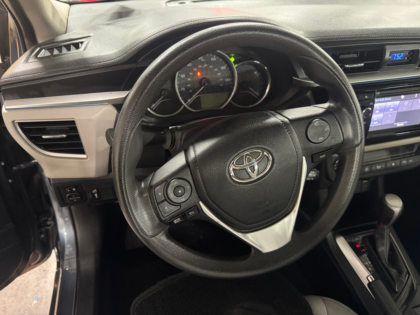 Thumbnail: 2016 Toyota Corolla - 5