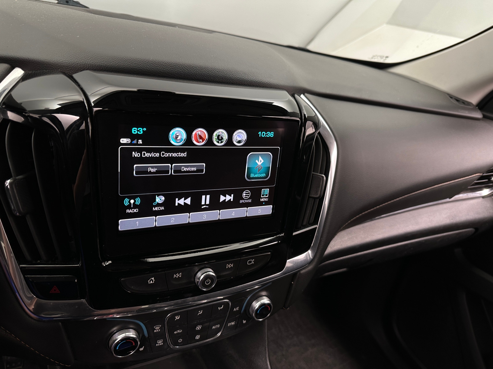 Thumbnail: 2019 Chevrolet Traverse - 3