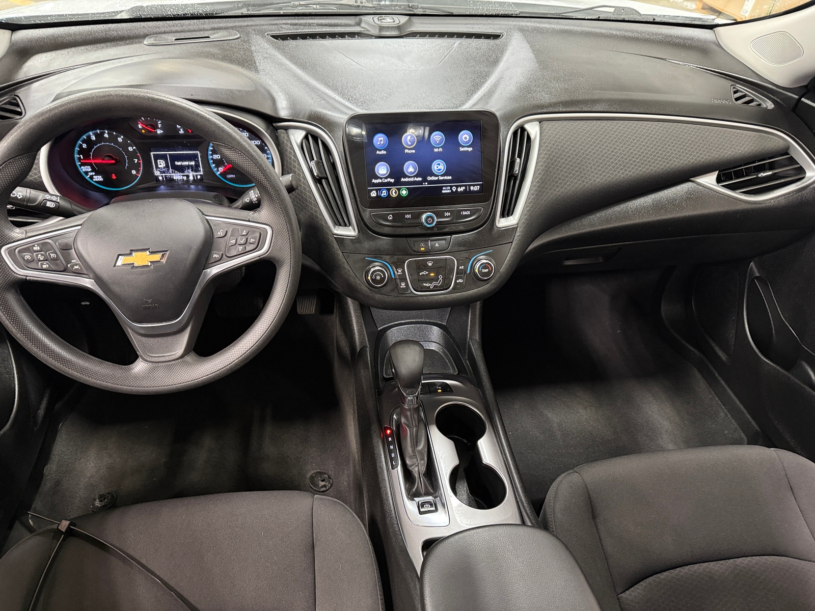 Thumbnail: 2023 Chevrolet Malibu - 3