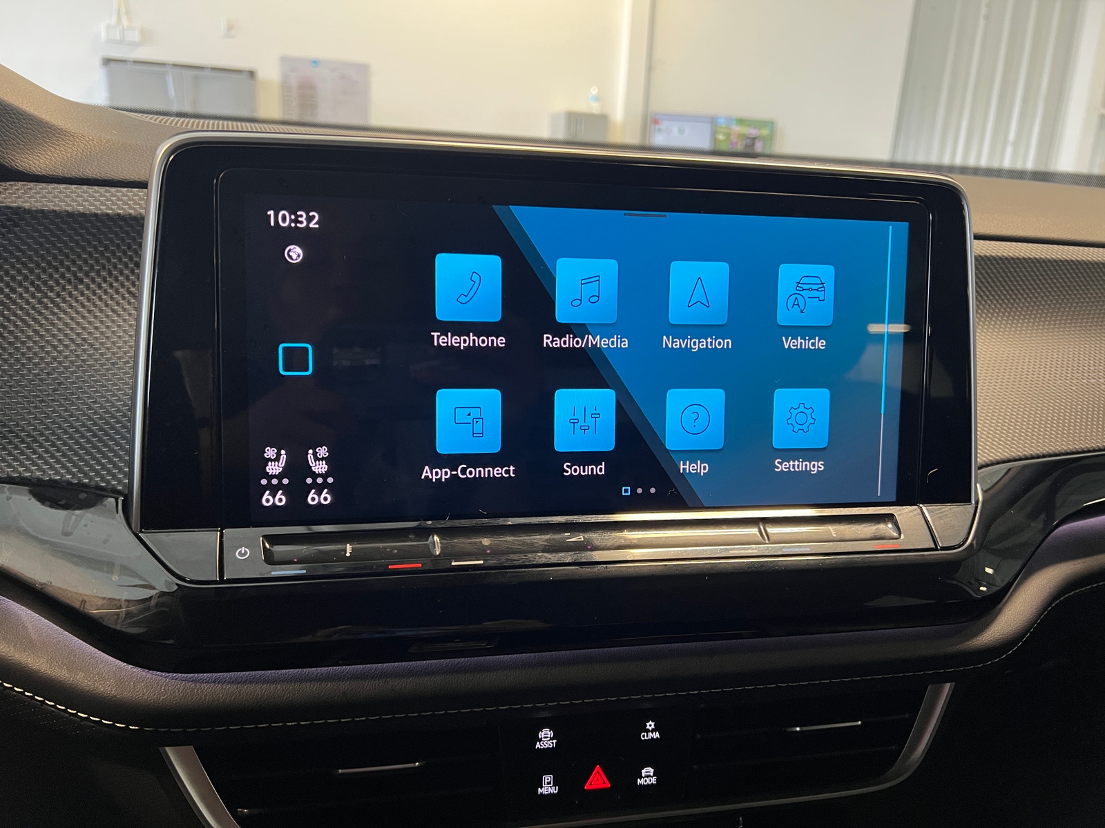 Thumbnail: 2024 Volkswagen Atlas - 3
