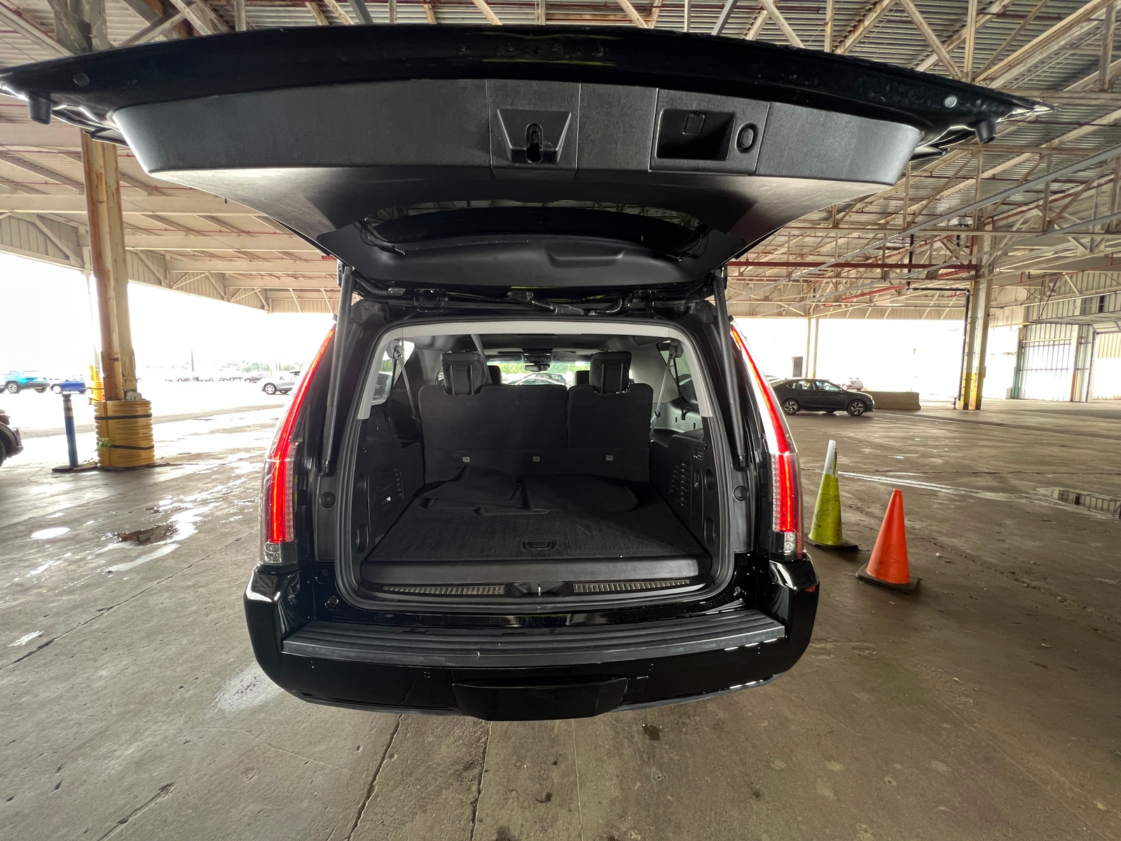 Thumbnail: 2016 Cadillac Escalade - 6