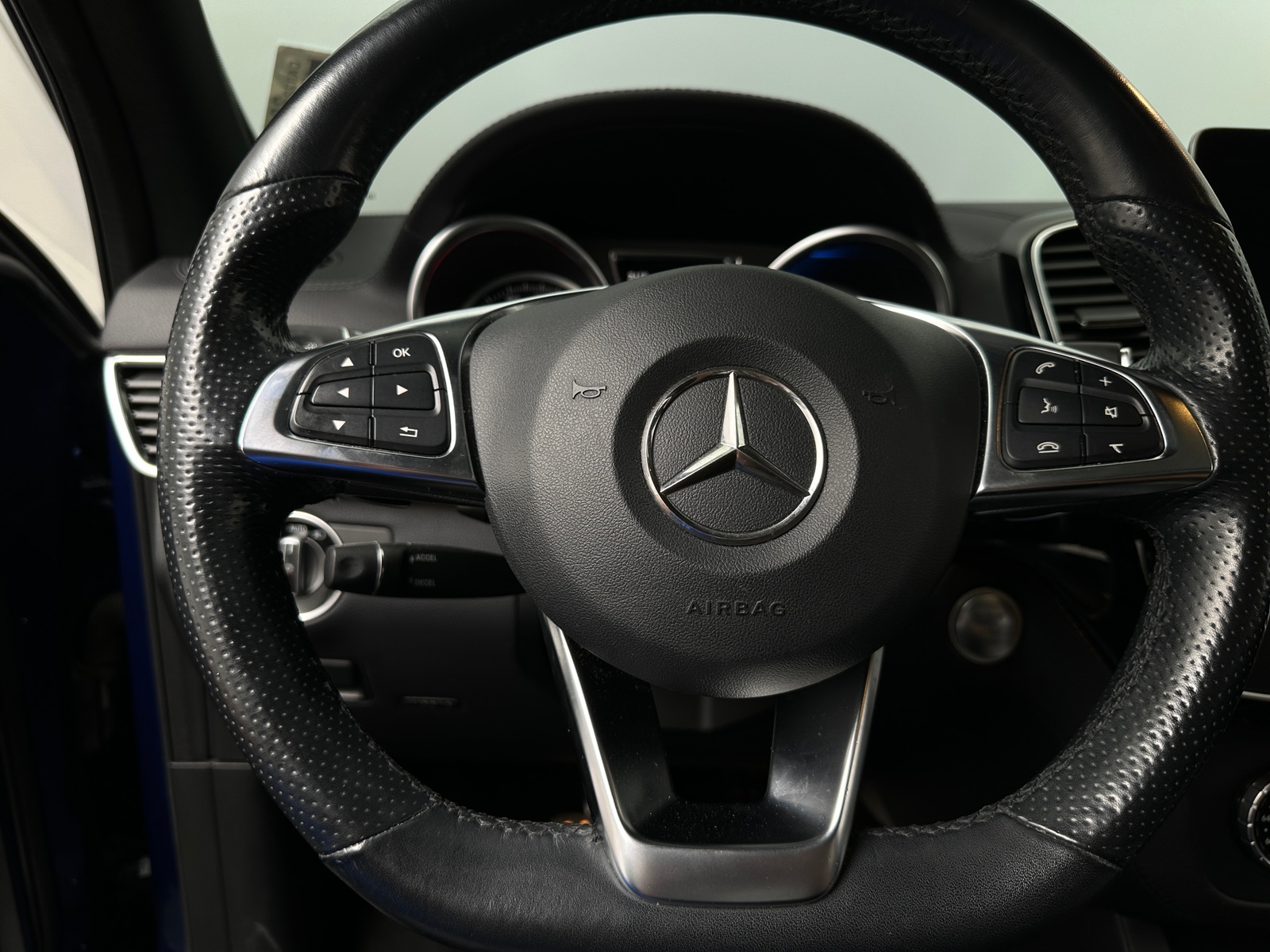 Thumbnail: 2018 Mercedes-Benz GLE - 4
