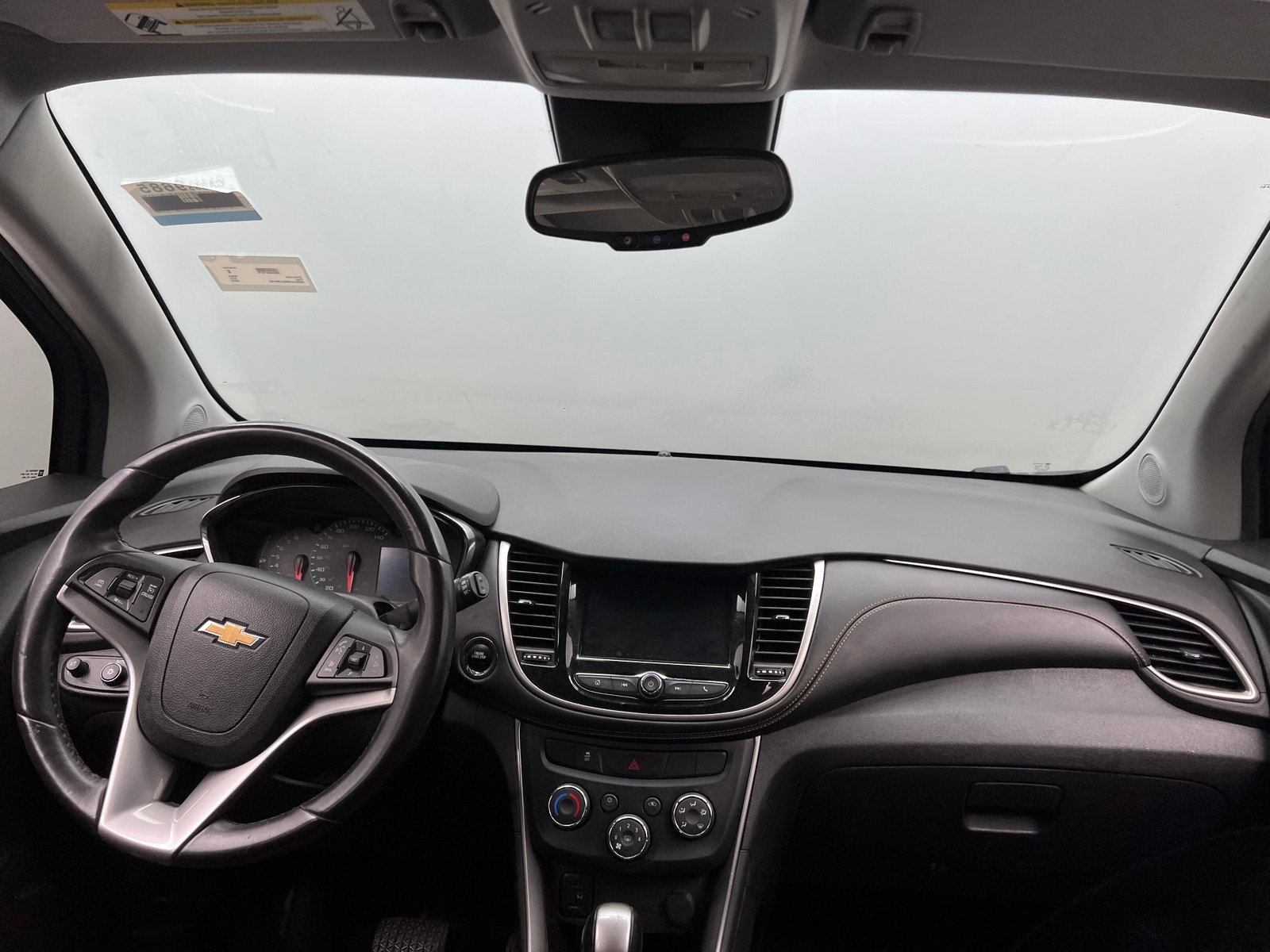 Thumbnail: 2018 Chevrolet Trax - 3