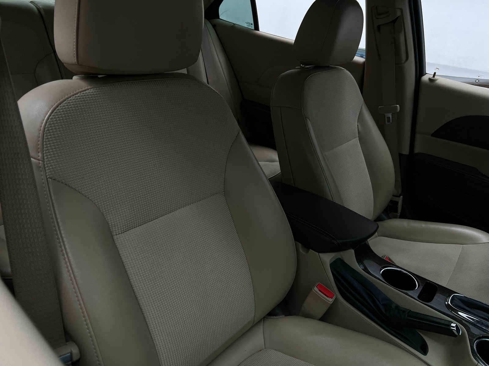 Thumbnail: 2015 Chevrolet Malibu - 2