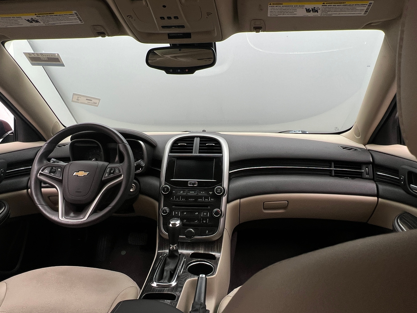 Thumbnail: 2015 Chevrolet Malibu - 3