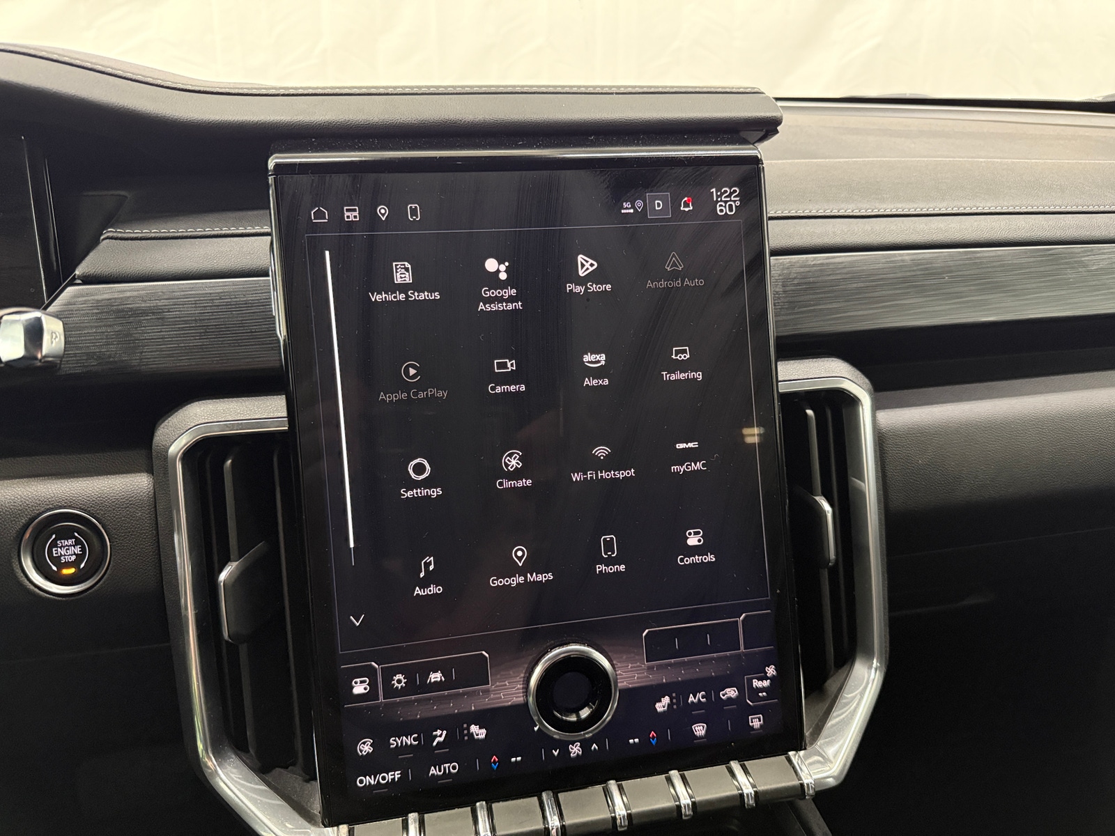 Thumbnail: 2025 GMC Acadia - 4