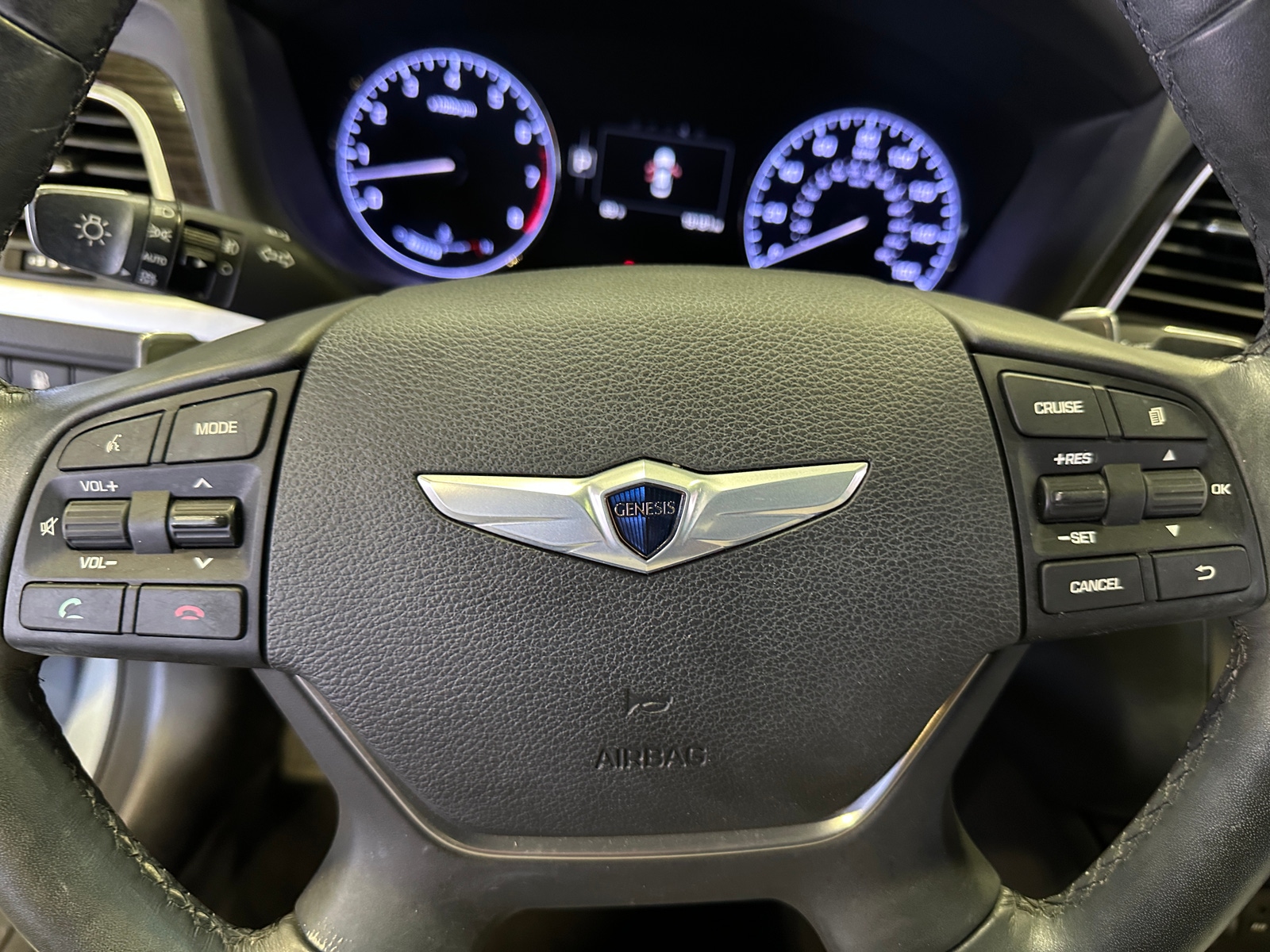 Thumbnail: 2016 Hyundai Genesis - 4