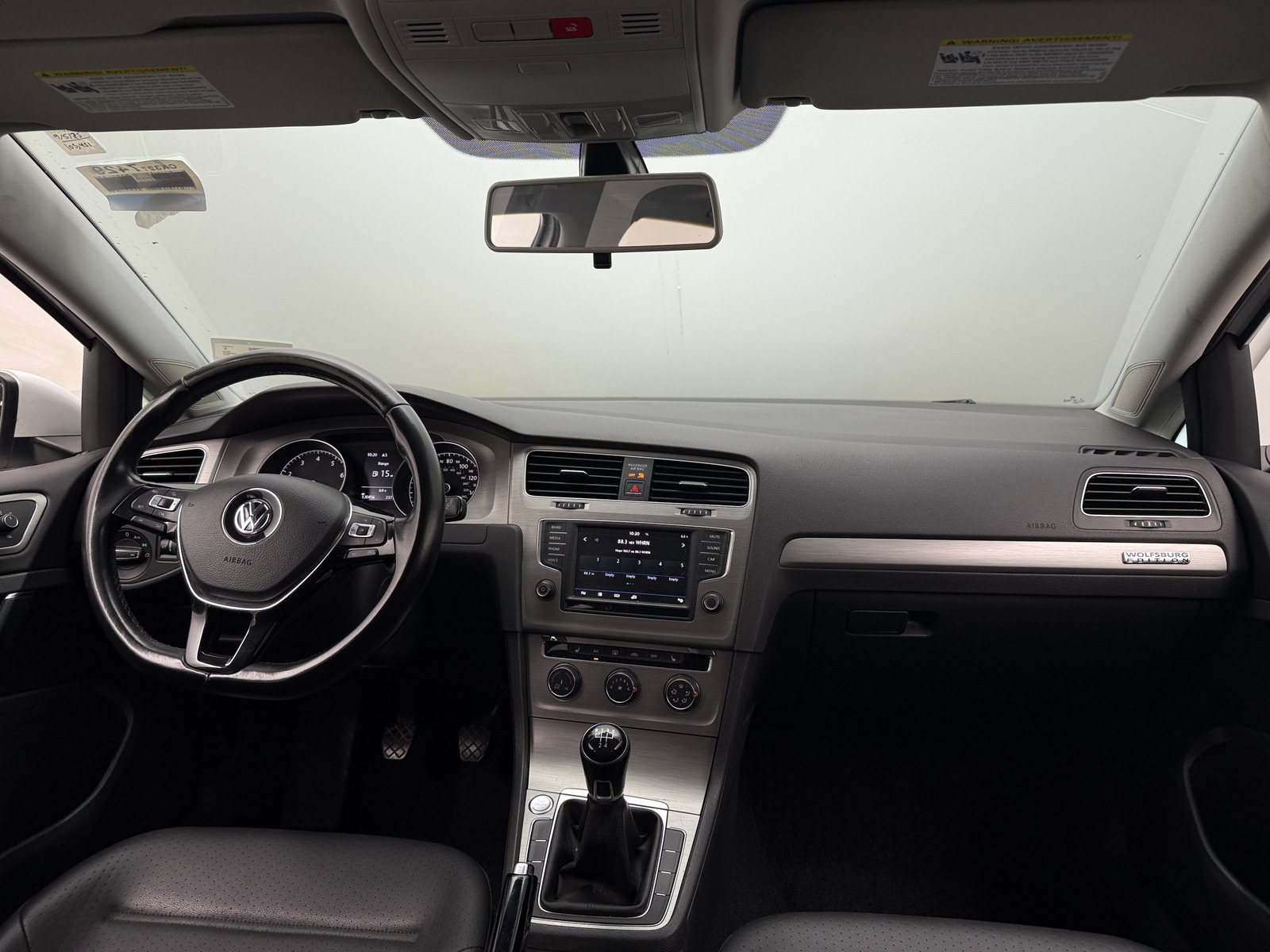 Thumbnail: 2017 Volkswagen Golf - 3