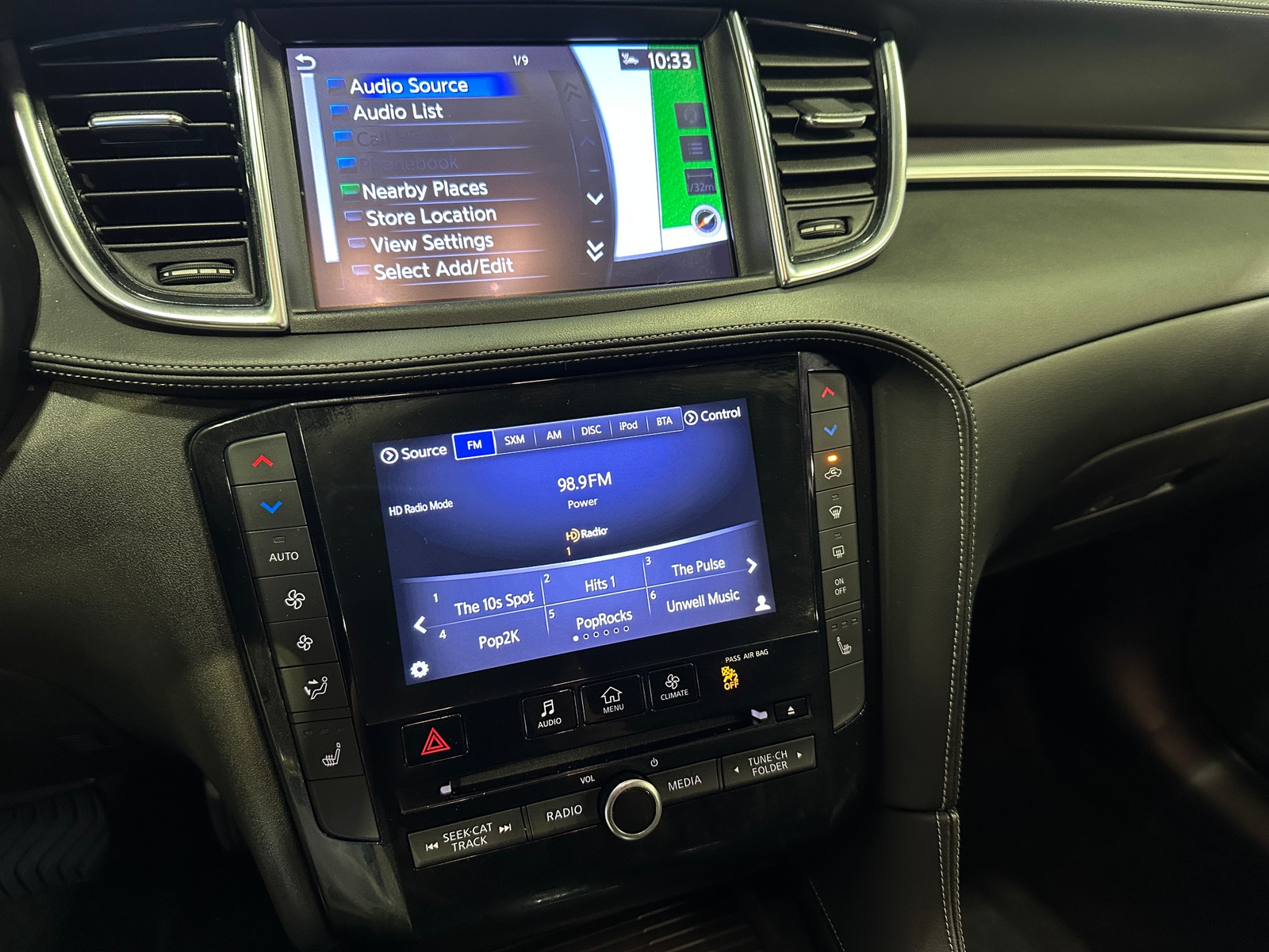 Thumbnail: 2019 INFINITI QX50 - 3