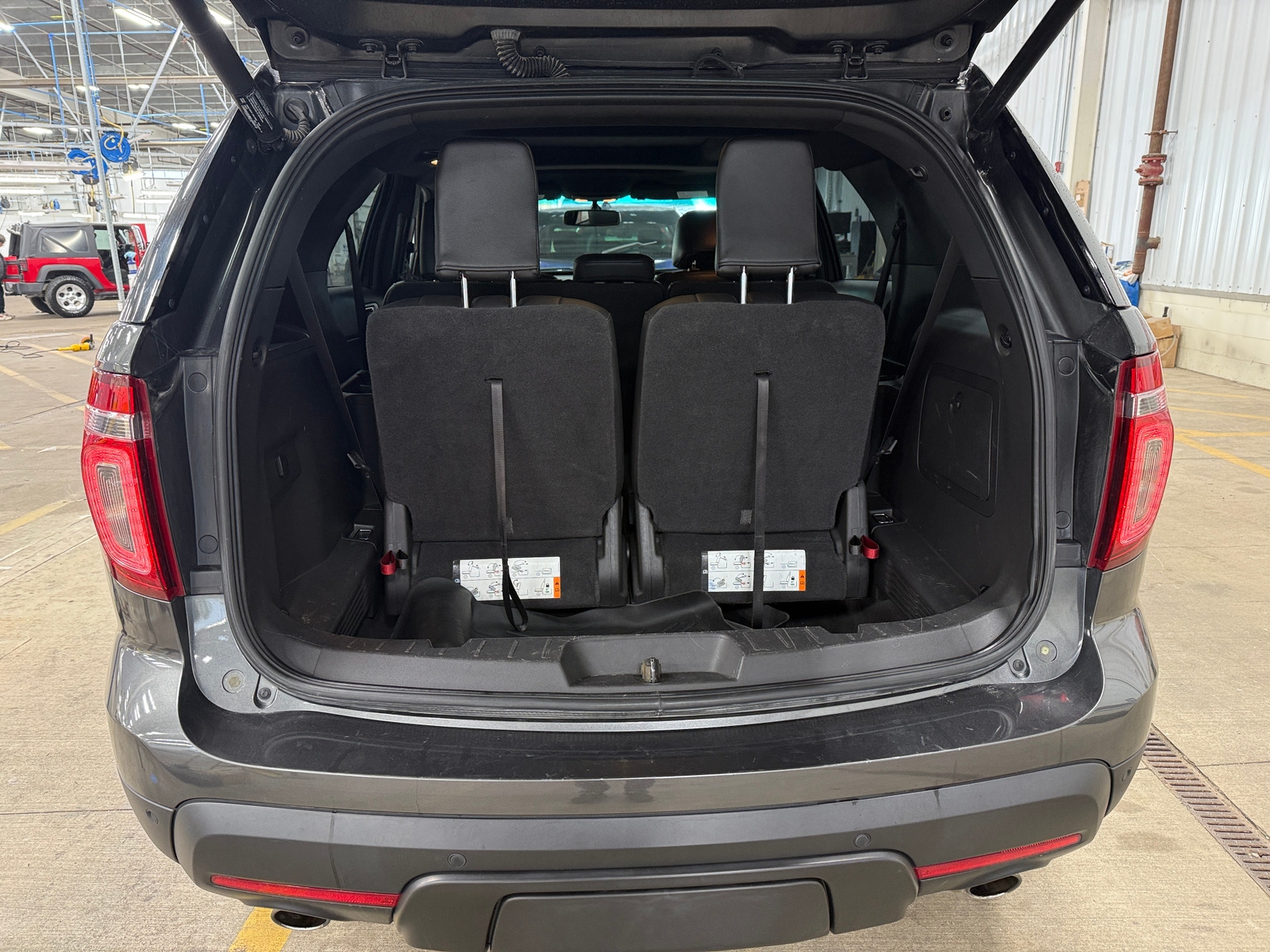 Thumbnail: 2015 Ford Explorer - 6